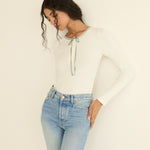 DOEN - LIDIE TEE - - SALT WITH CLOUD BLUE RIBBON