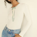 DOEN - LIDIE TEE - - SALT WITH CLOUD BLUE RIBBON