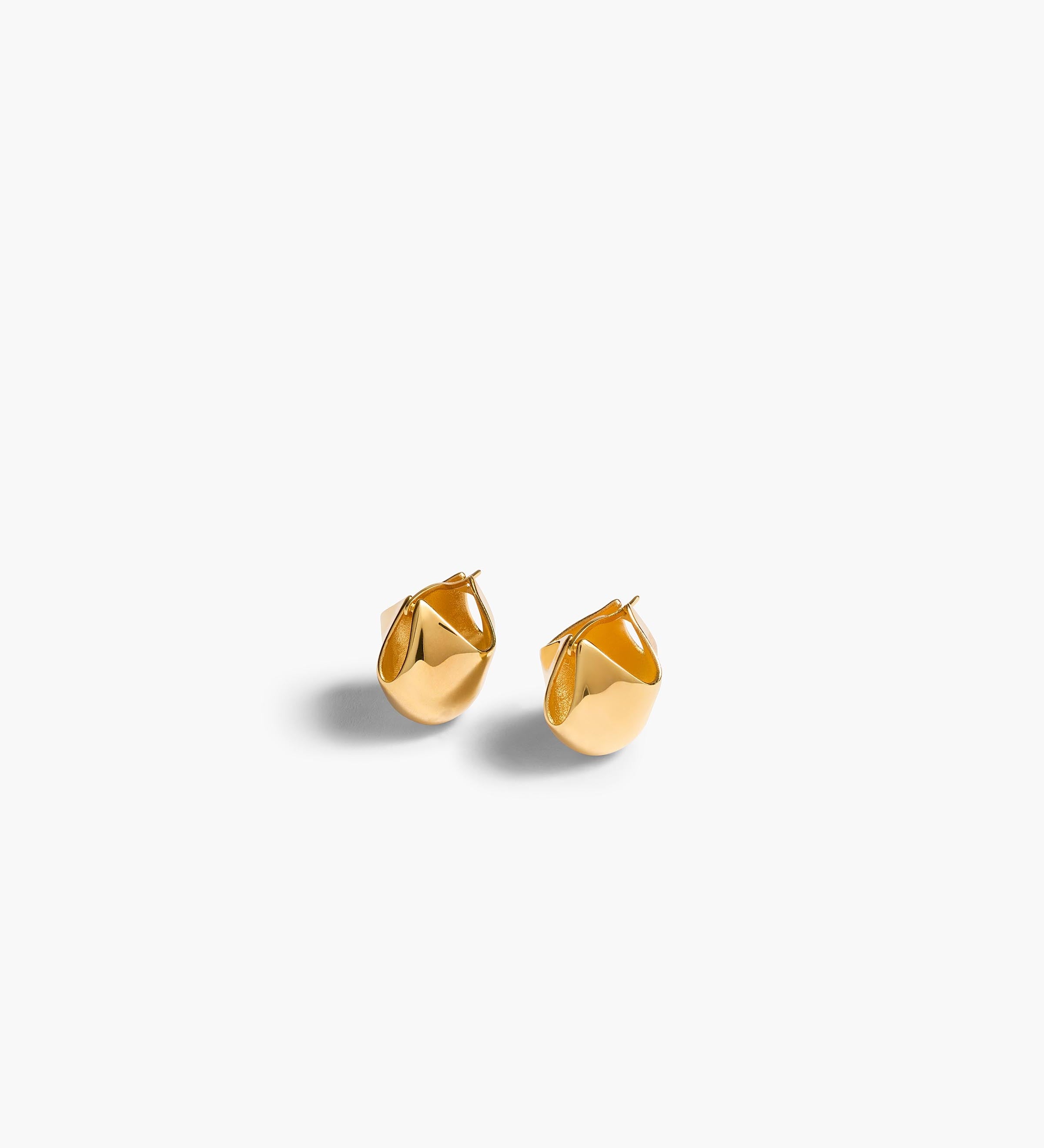 Khaite - Small Lotus Earrings in Gold