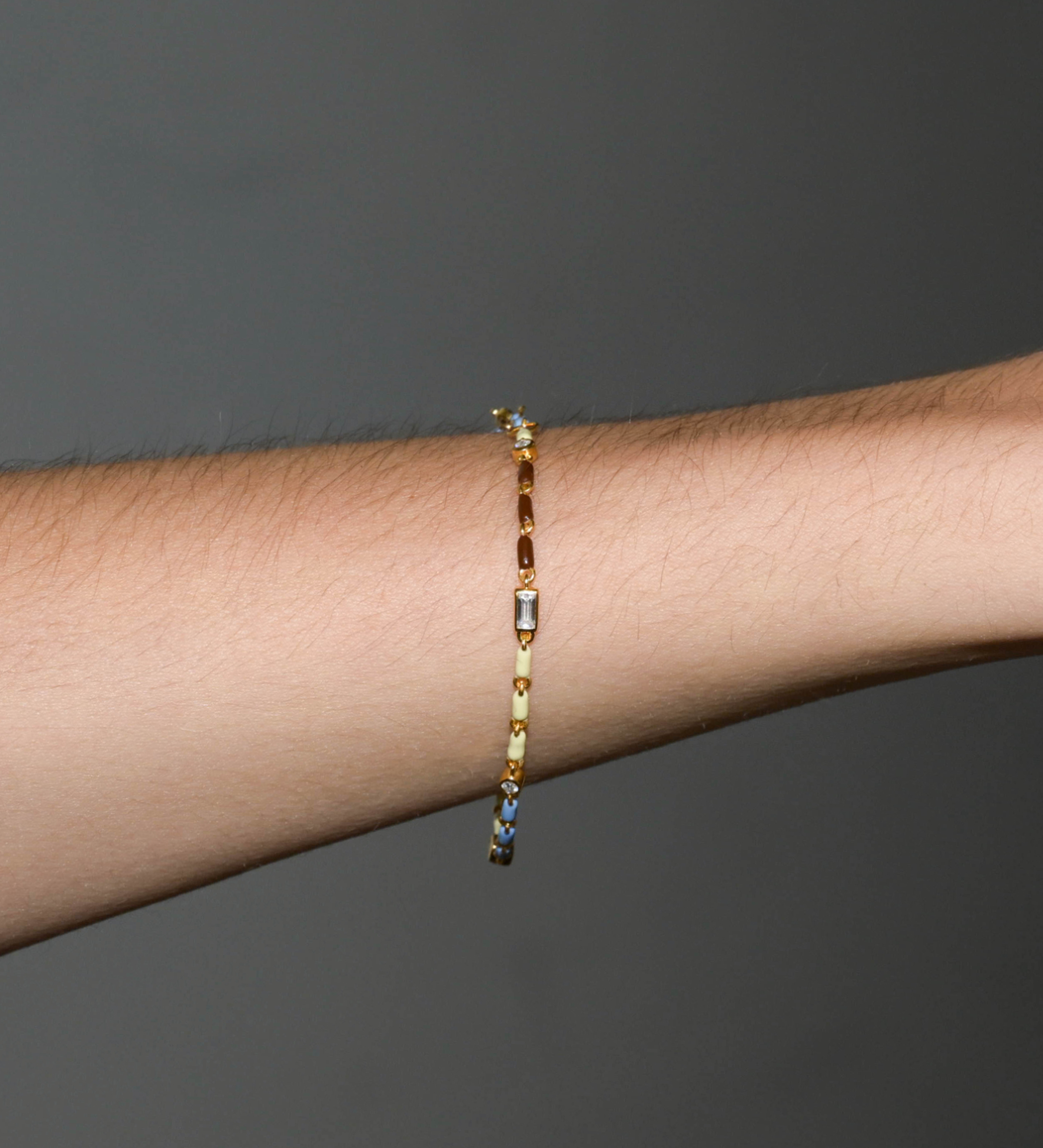Dorsey - ENAMEL MOISSANITE BRACELET IN LUNE, 18K GOLD VERMEIL