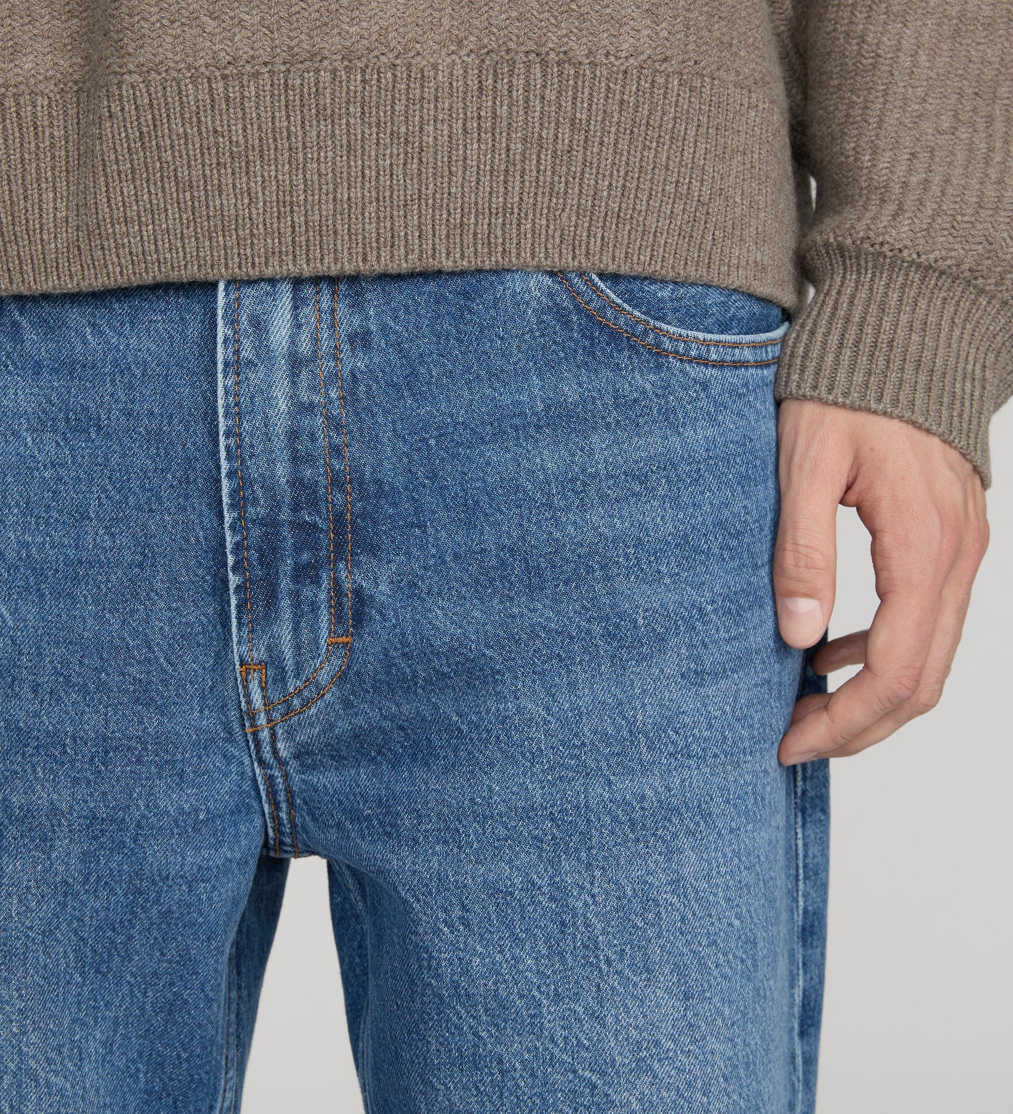 FRAME - Relaxed Jean
