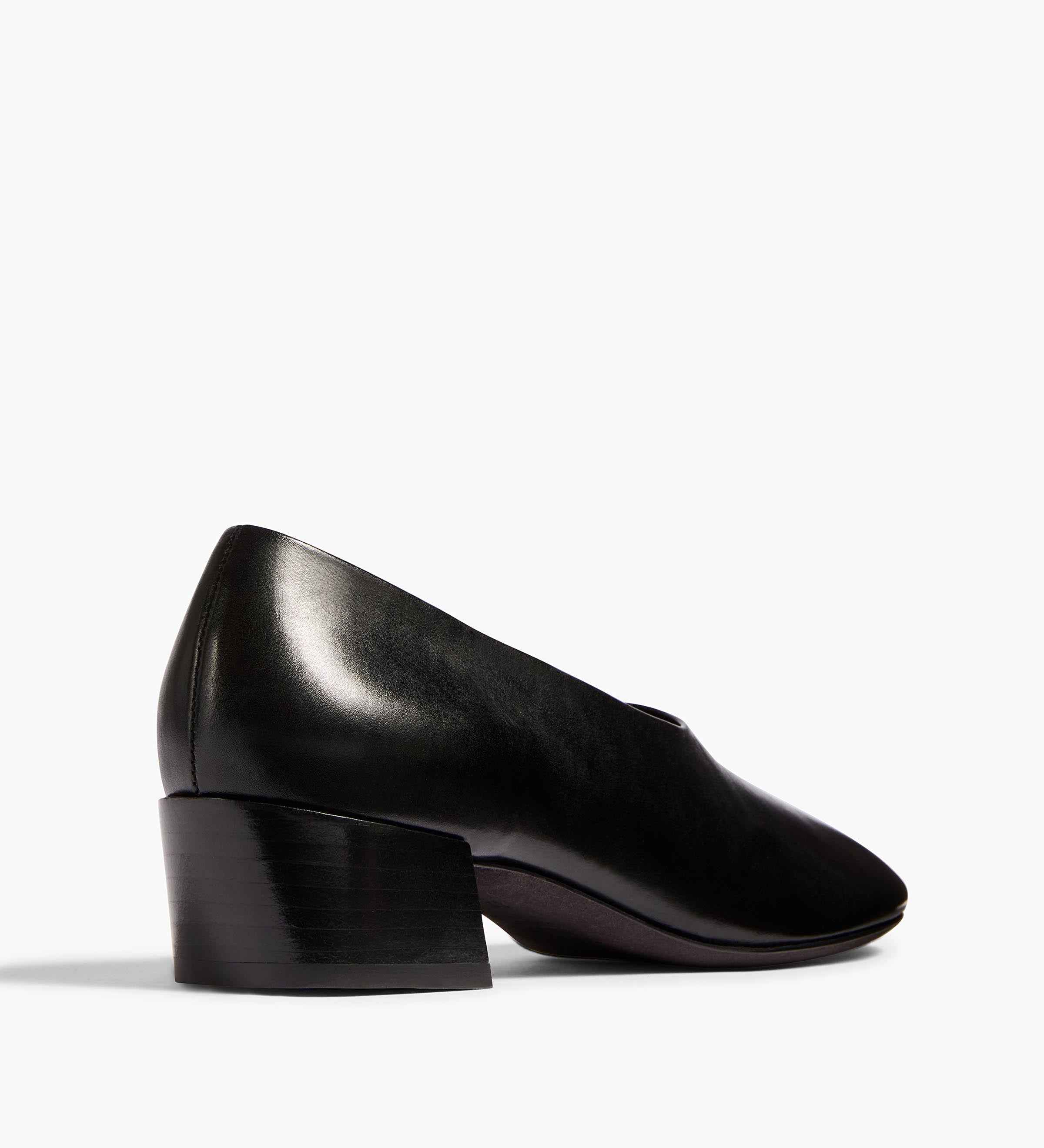 Khaite - Marcy Pump in Black
