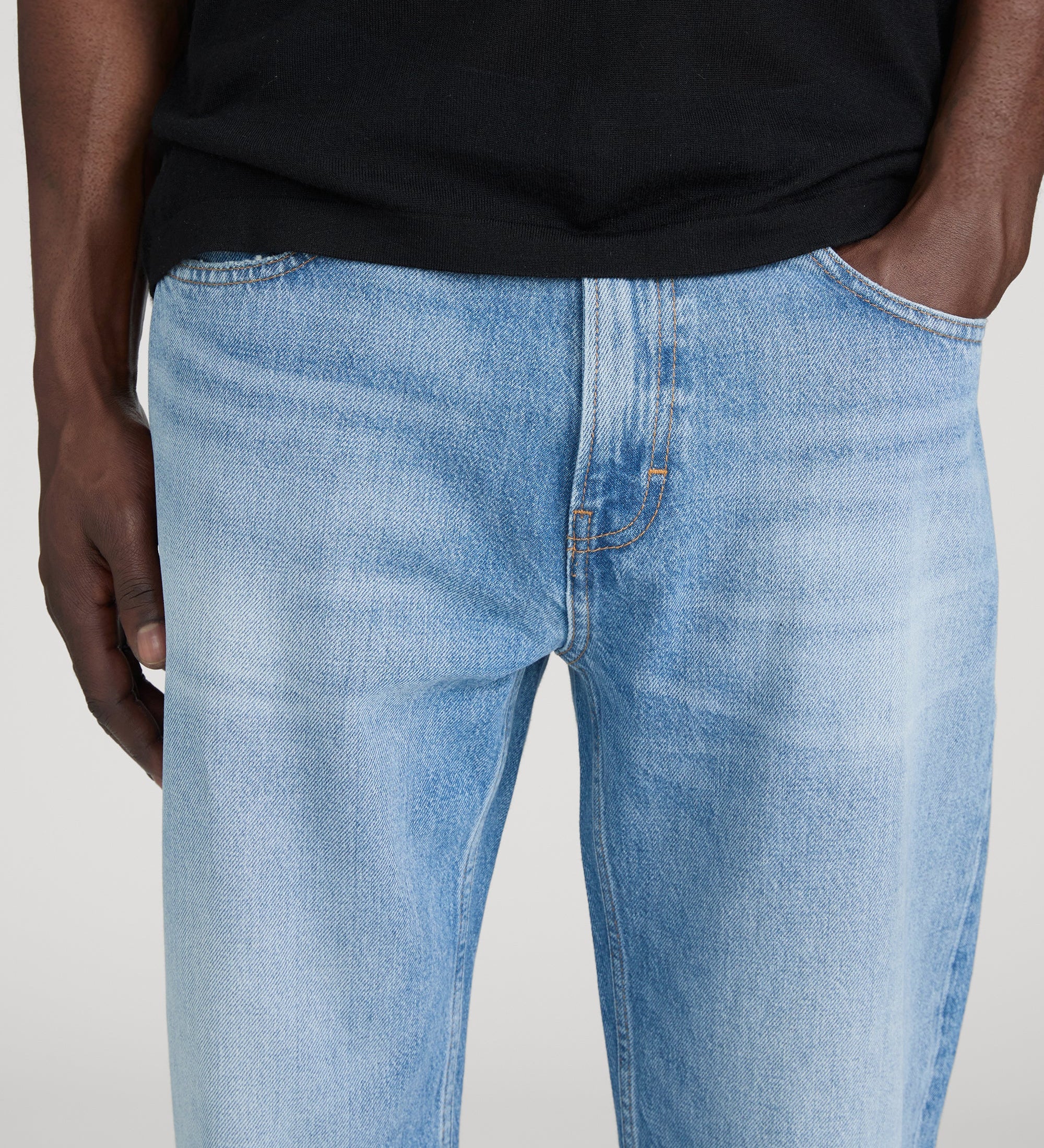 FRAME - Relaxed Jean