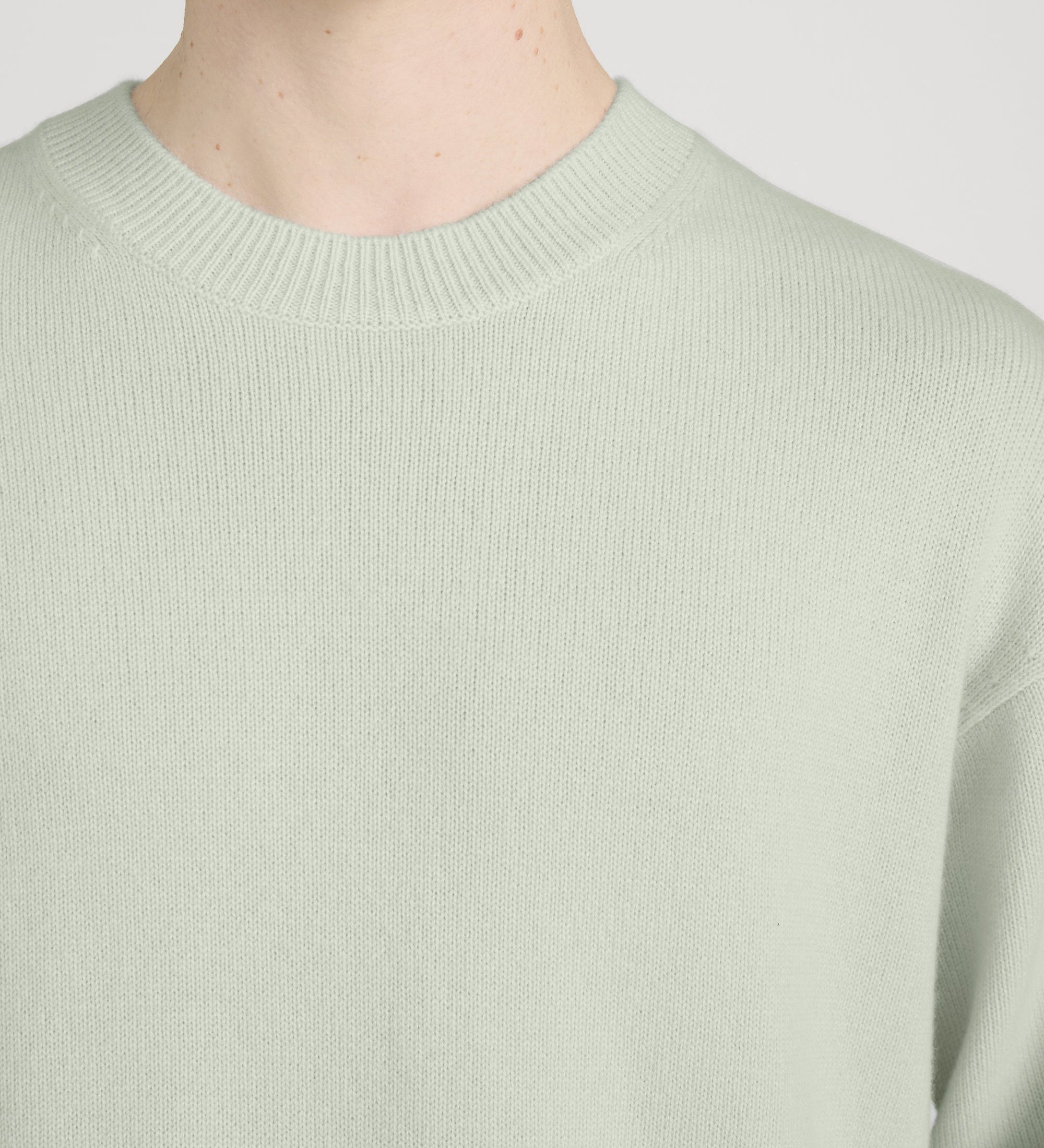 FRAME - Lightweight Cashmere Crewneck