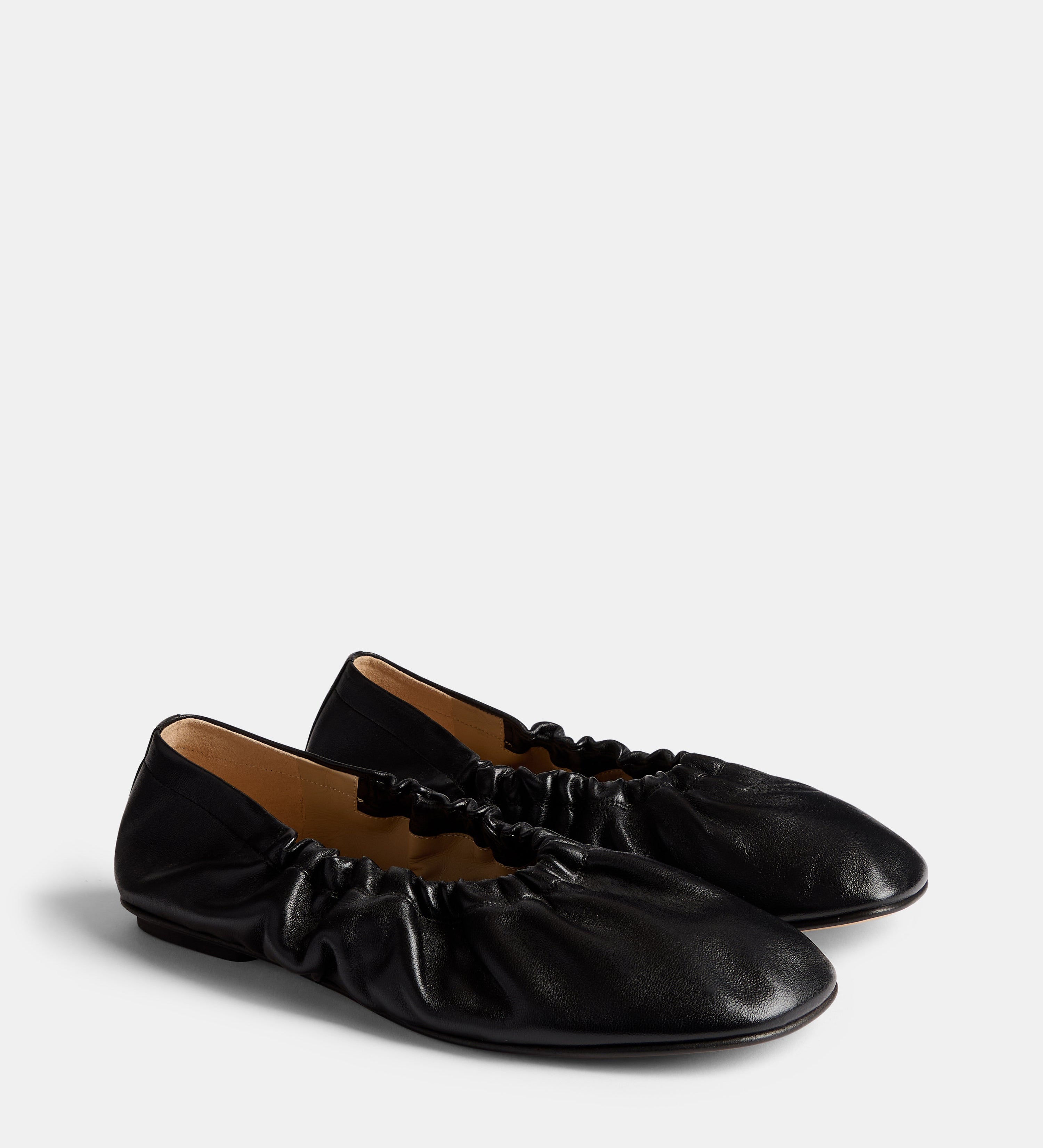Le Monde Beryl - Mica Flat / Black Leather New