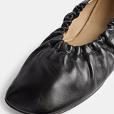 Le Monde Beryl - Mica Flat / Black Leather New