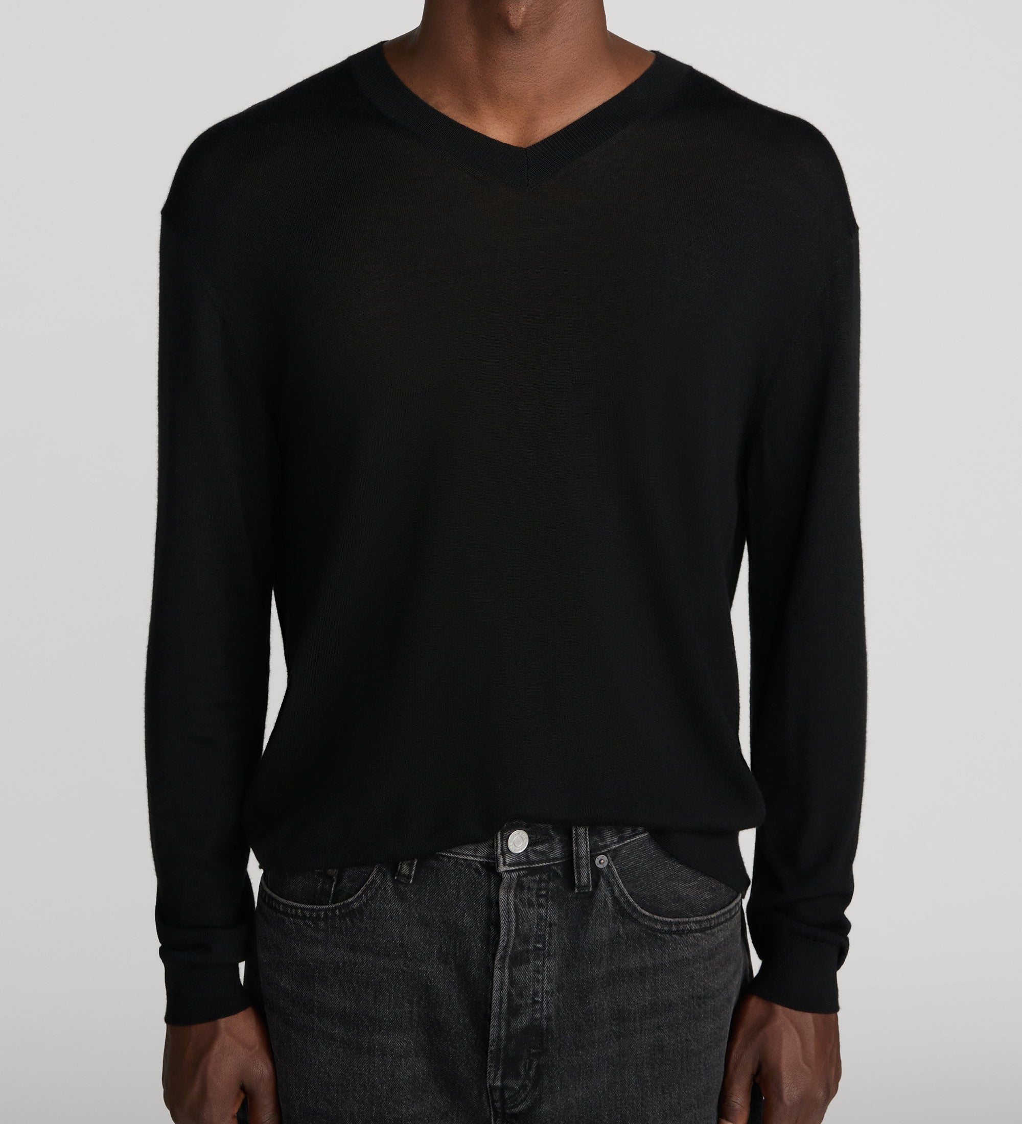 FRAME - Fine Gauge V - Neck Sweater