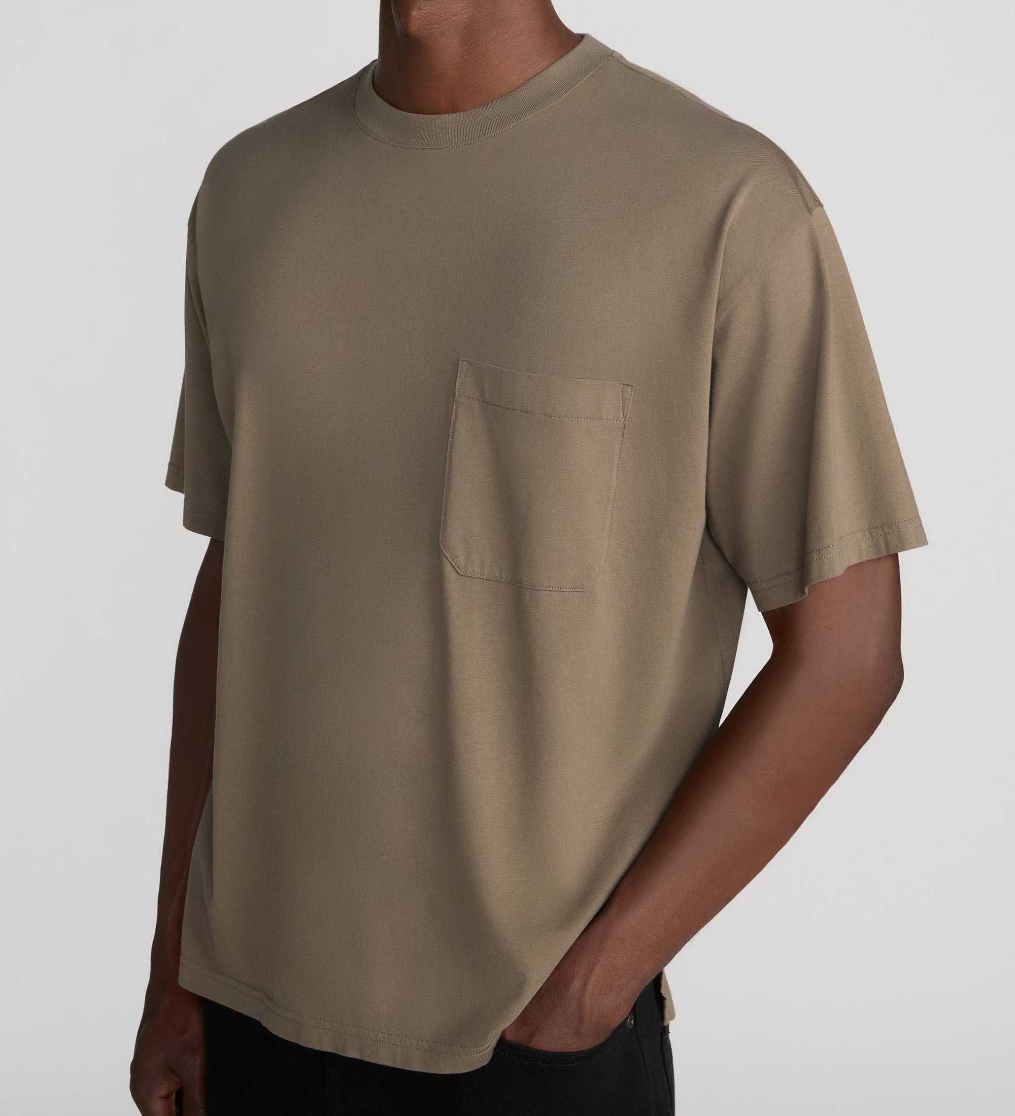 FRAME - Relaxed Pocket Tee