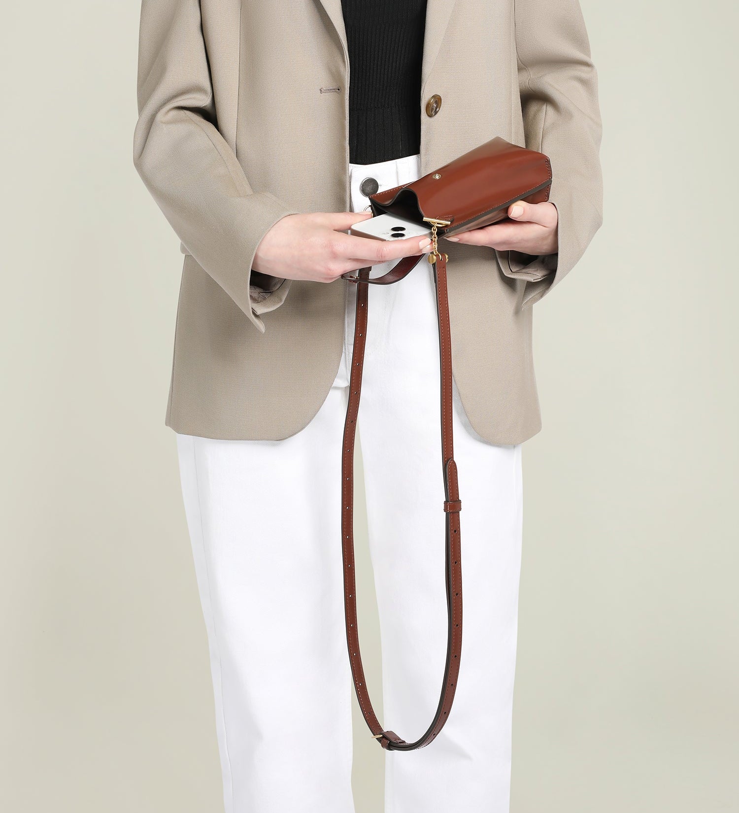 Metier - Minimalist Double Glossy Calfskin Burnt Tobacco