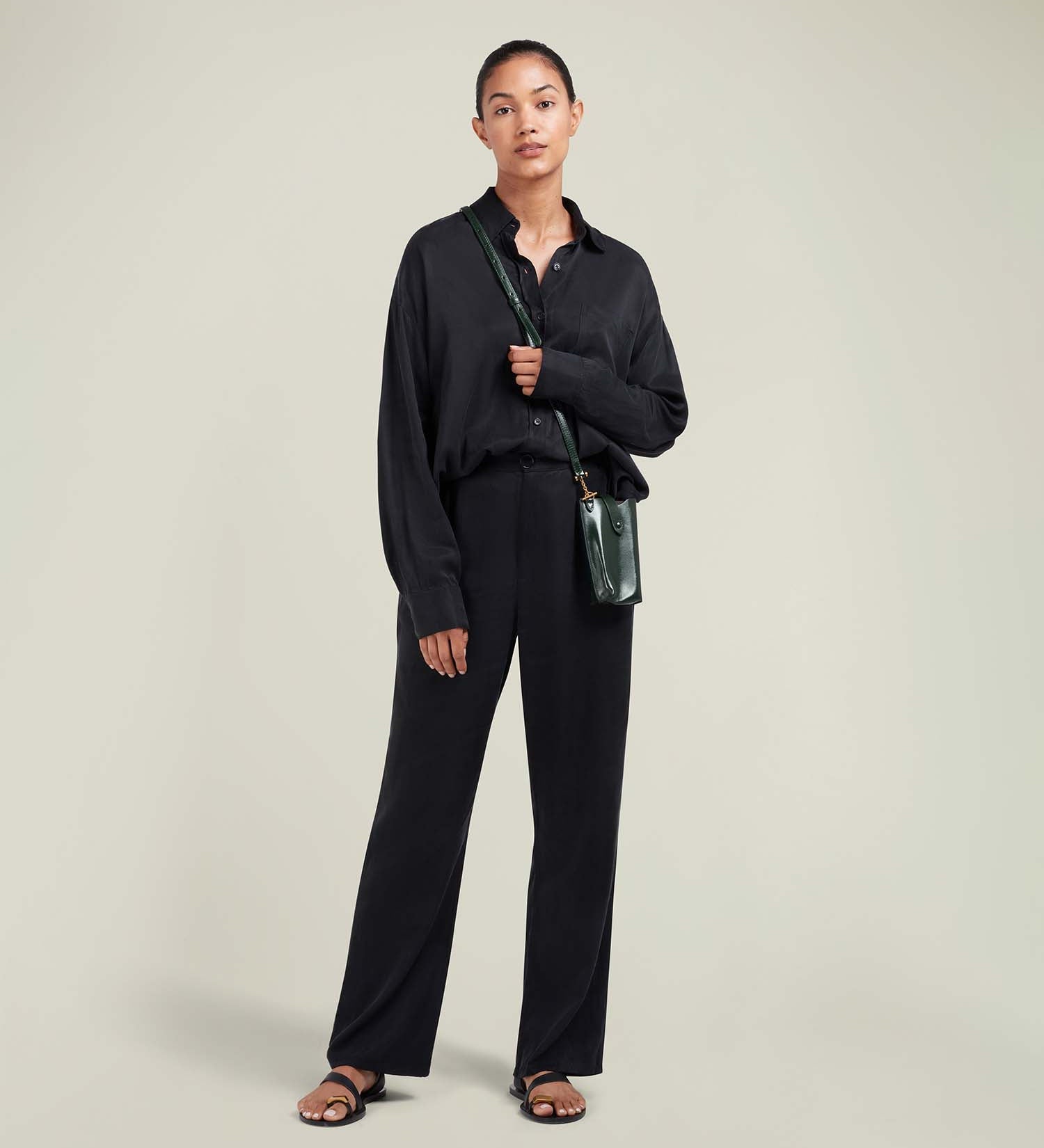 Metier - Minimalist Double Glossy Calfskin Forest Green