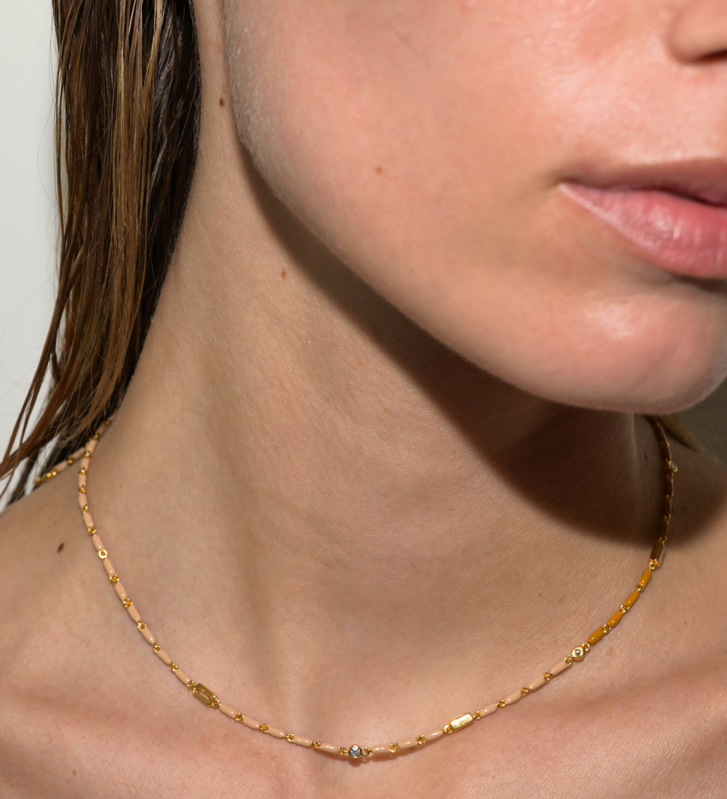 Dorsey - ENAMEL MOISSANITE NECKLACE IN NATUREL, 18K GOLD VERMEIL