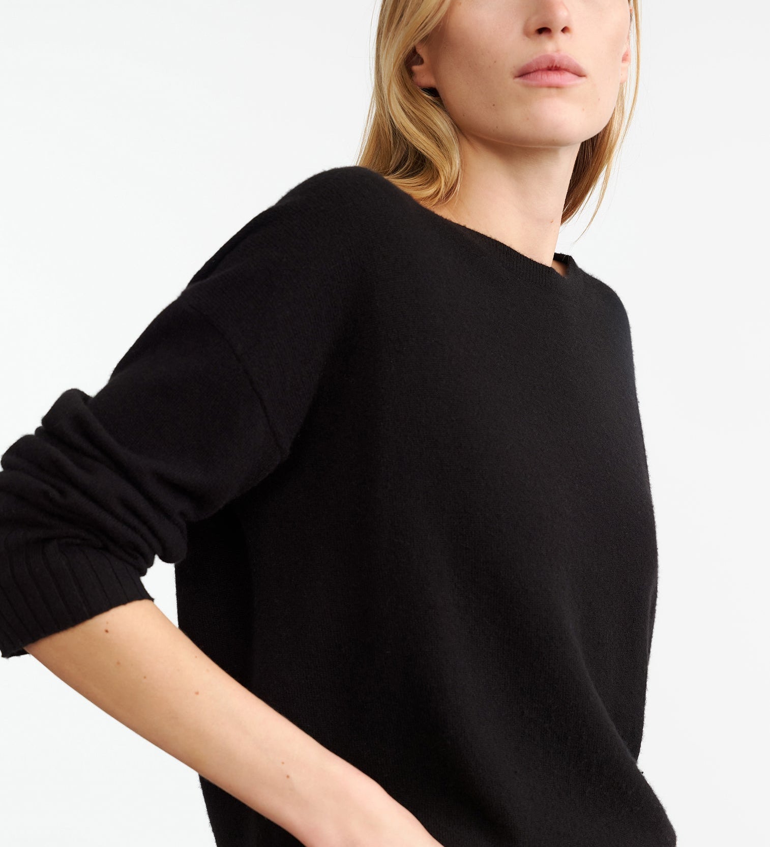 Nili Lotan - BOYFRIEND CASHMERE SWEATER