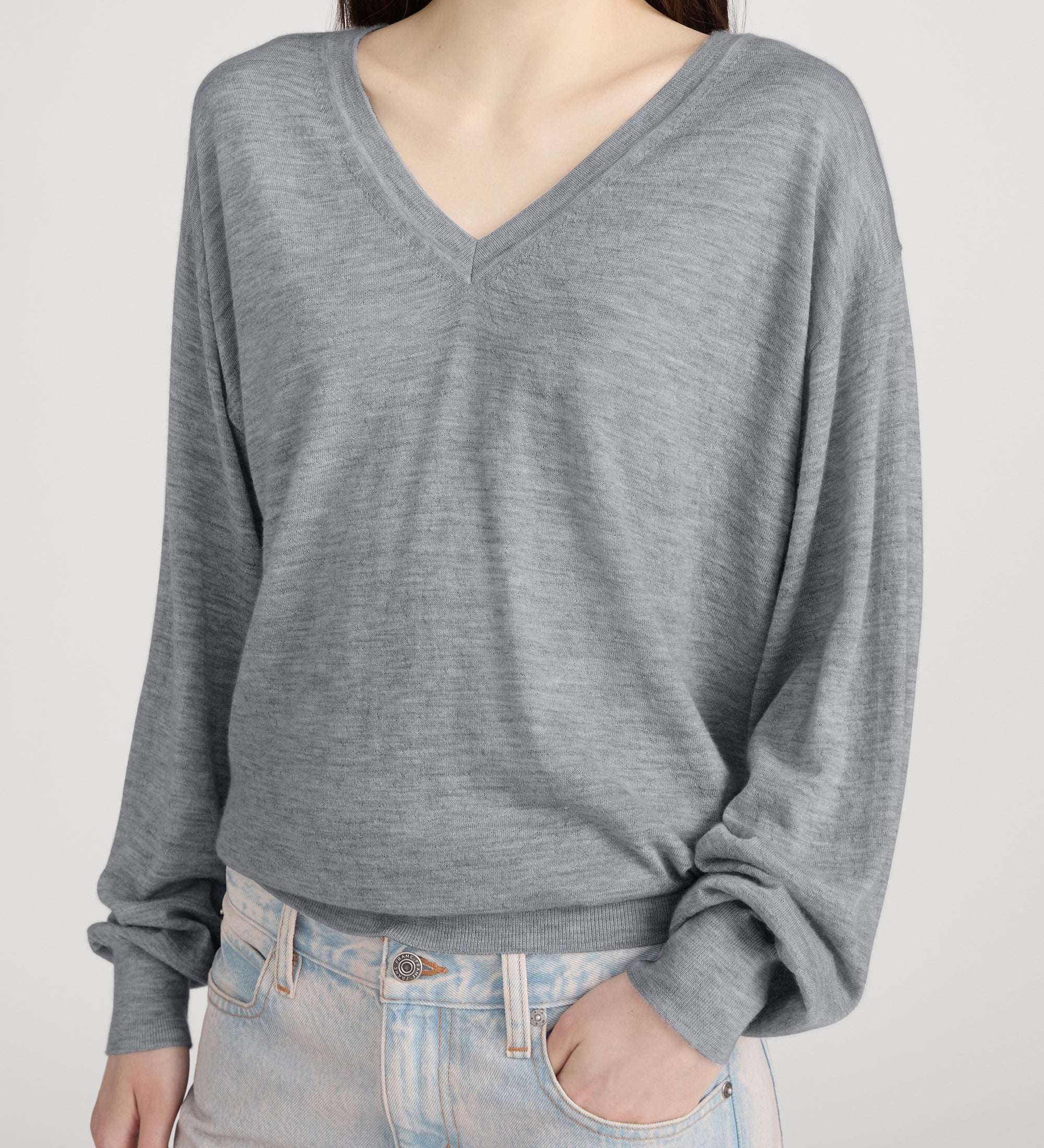 FRAME - The Cashmere V Neck Sweater