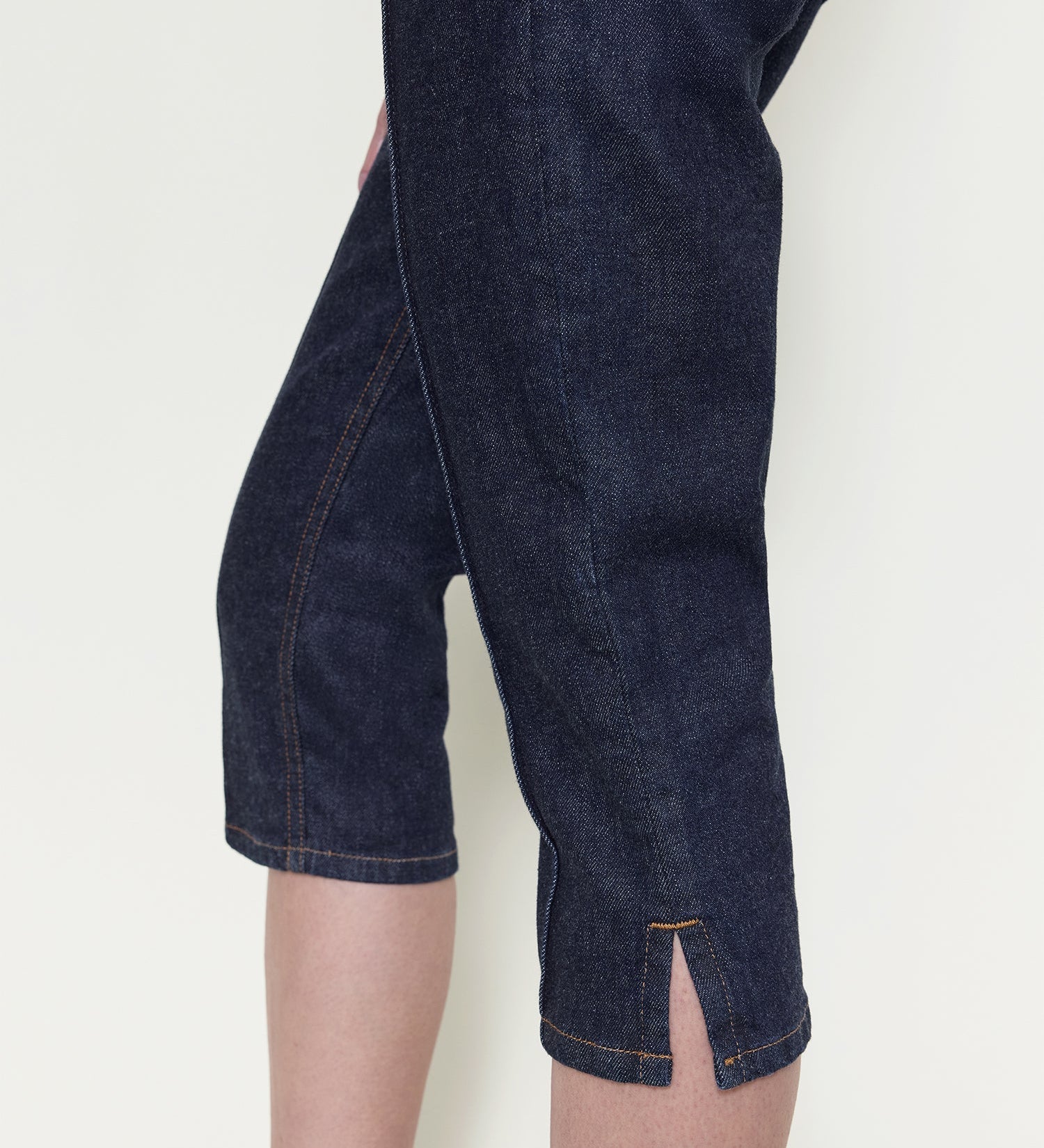 OSSOU - Russet Stretch Jean in Sable Wash