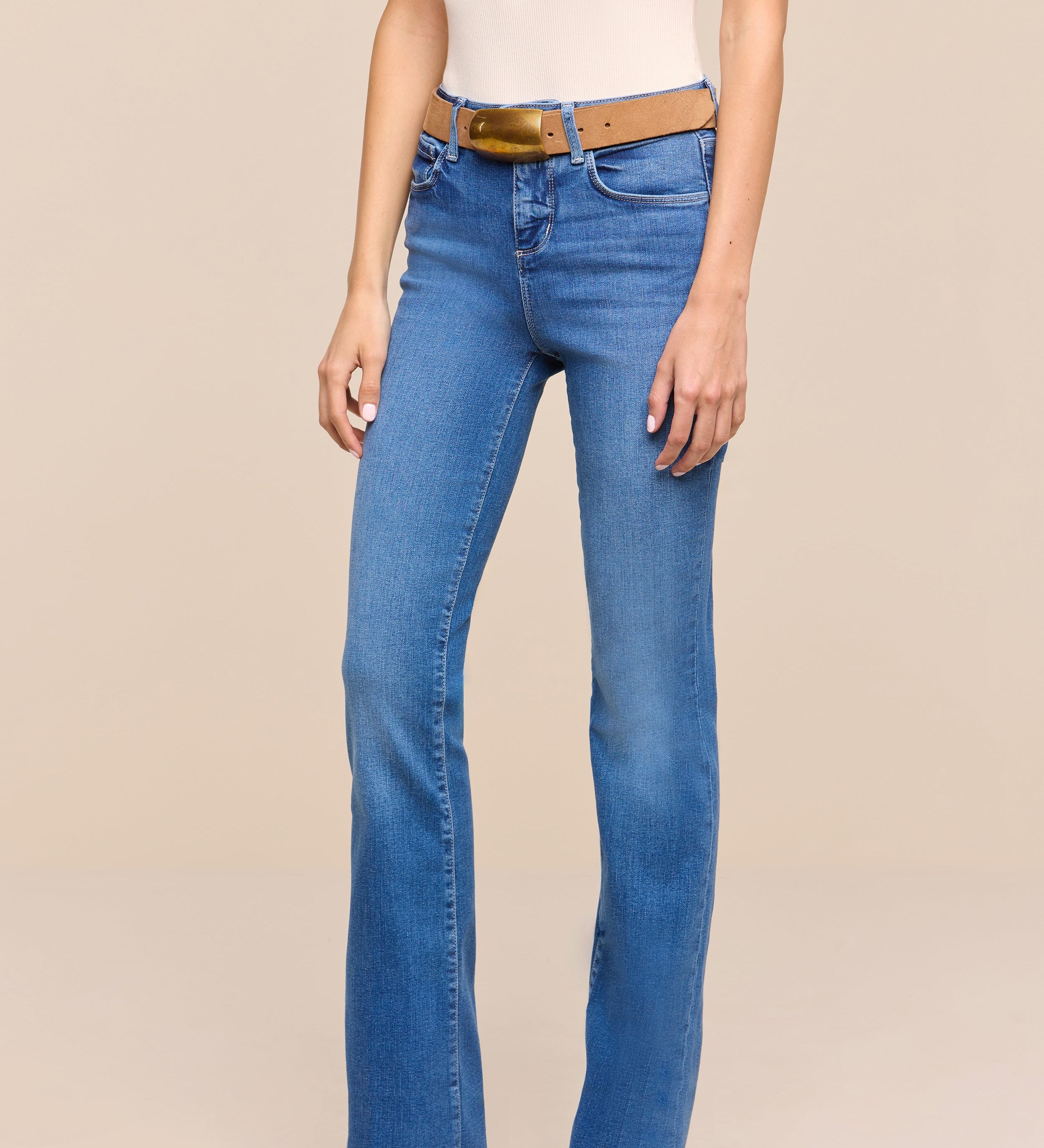 L'AGENCE - Petite Ruth Straight - Leg Jean