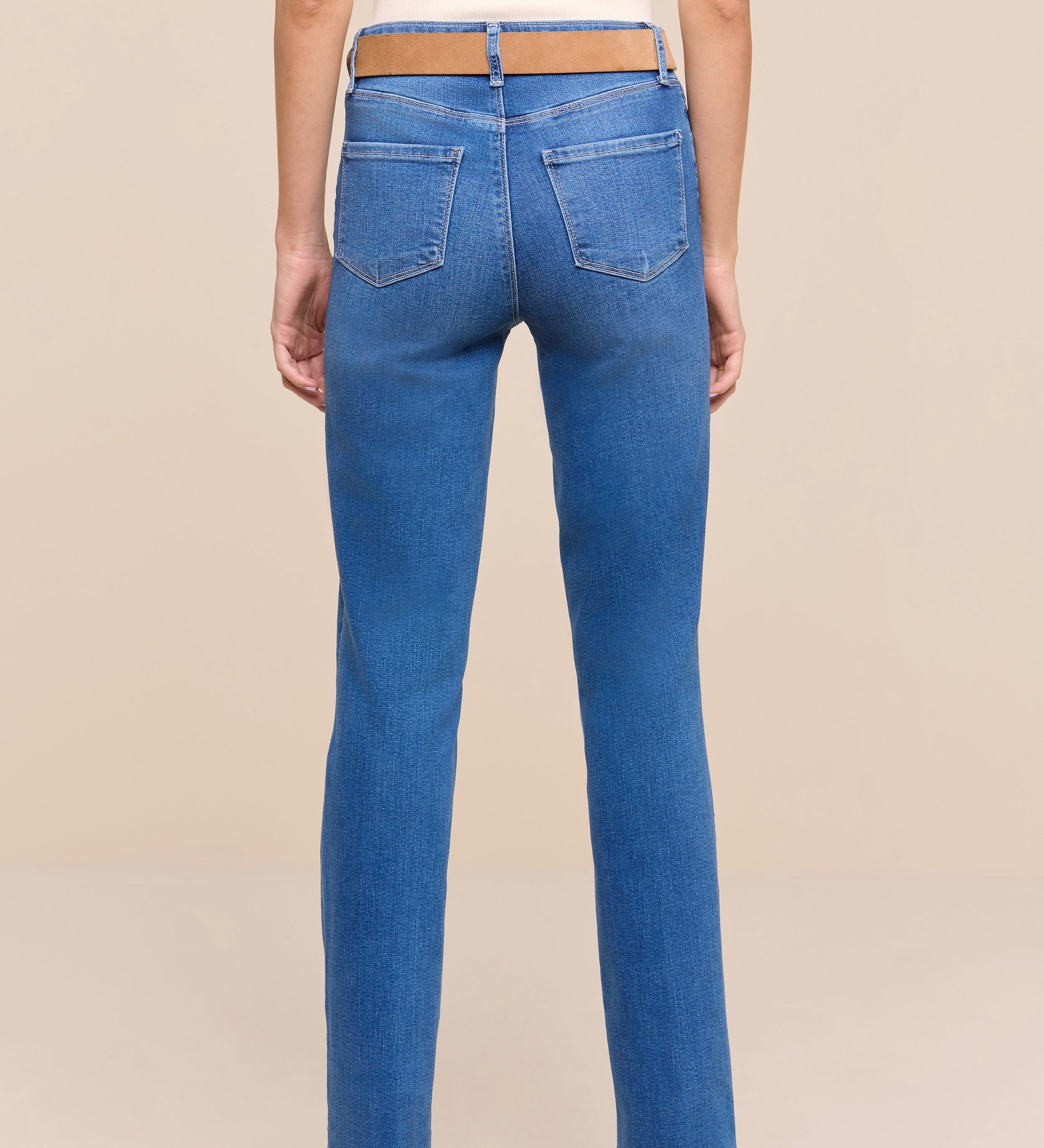 L'AGENCE - Petite Ruth Straight - Leg Jean