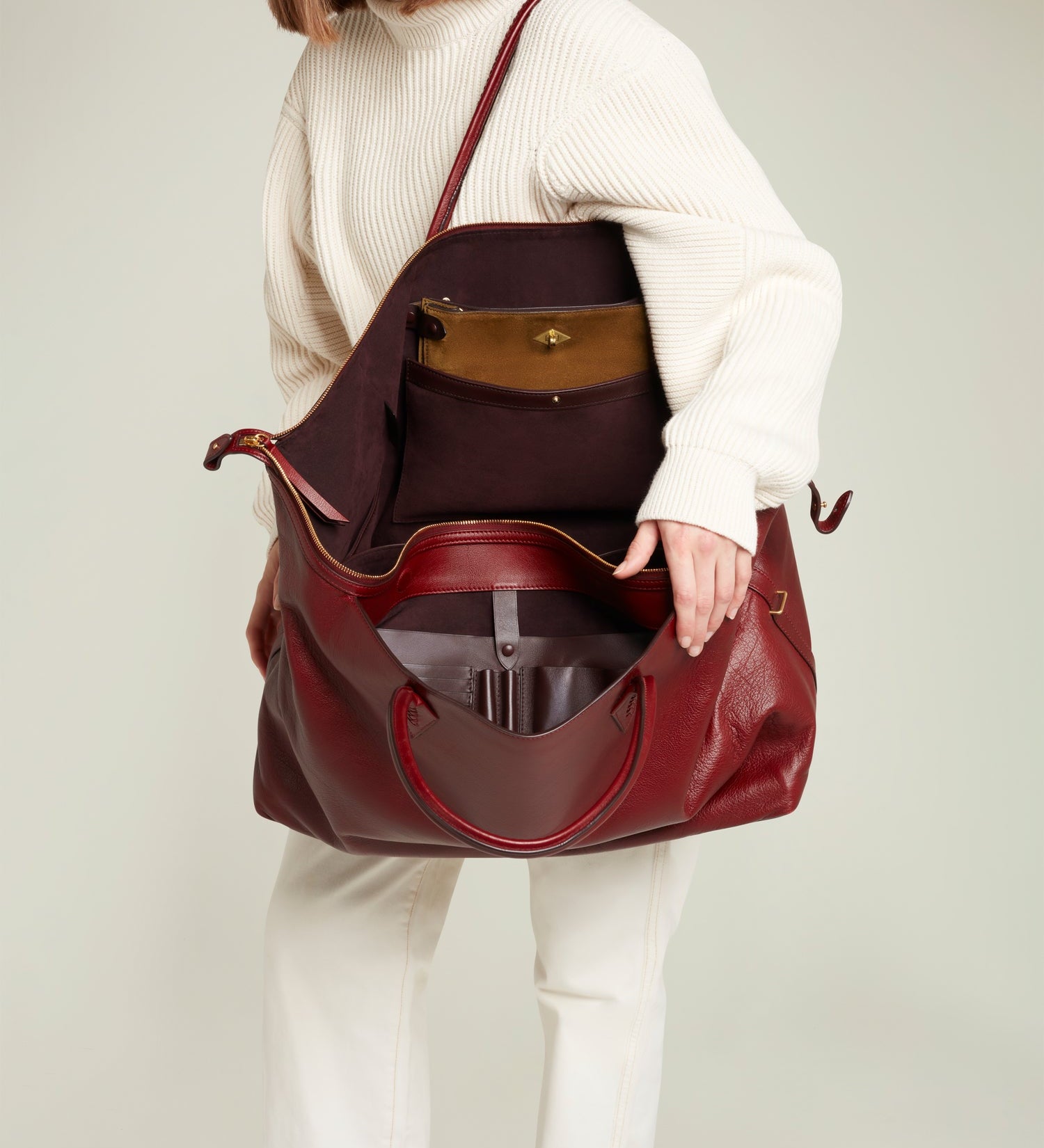 Metier - Vérité Weekend Buffalo Dark Cherry