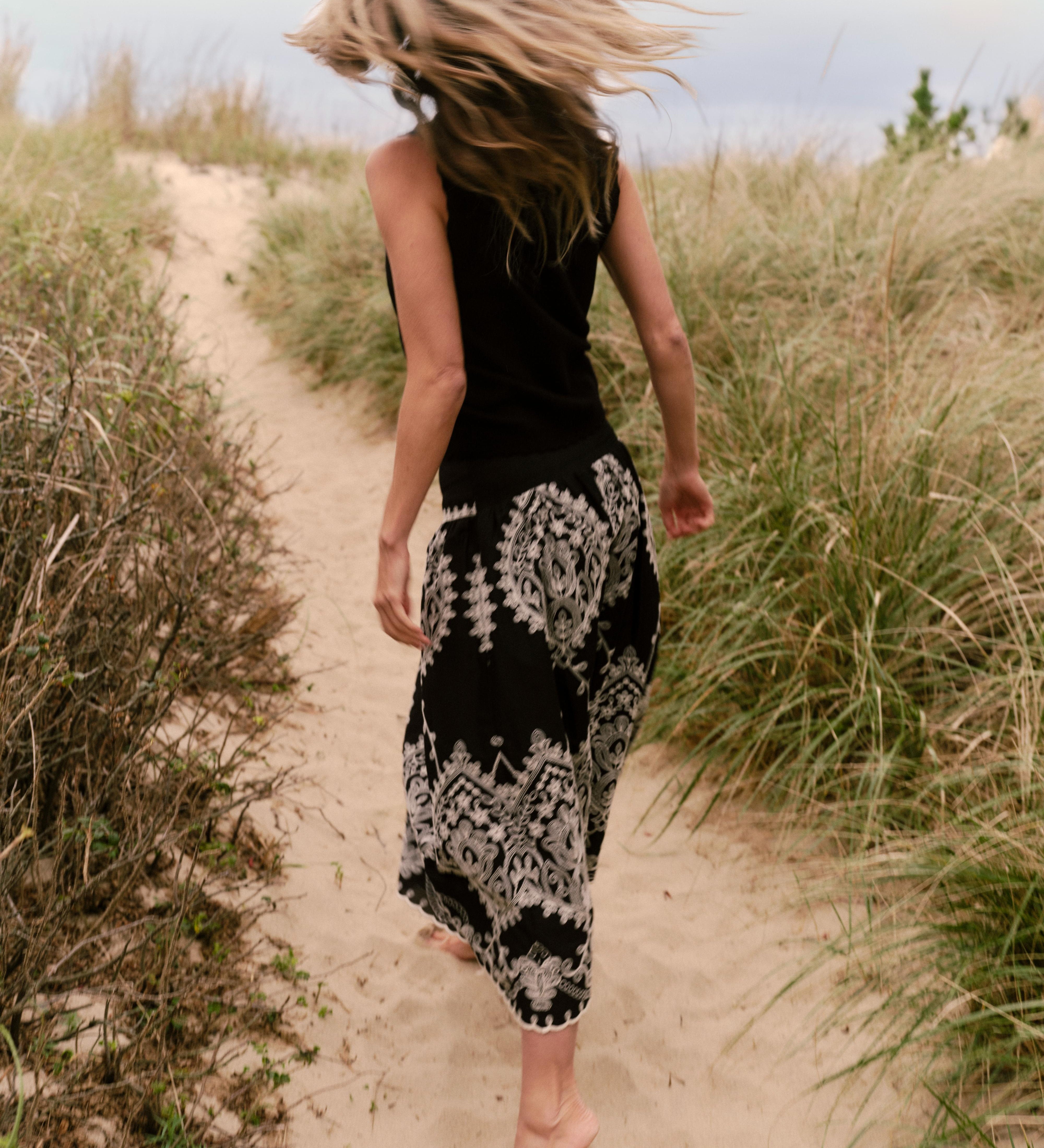 Cartolina - SP26 Lou Sweater Shell - Noir