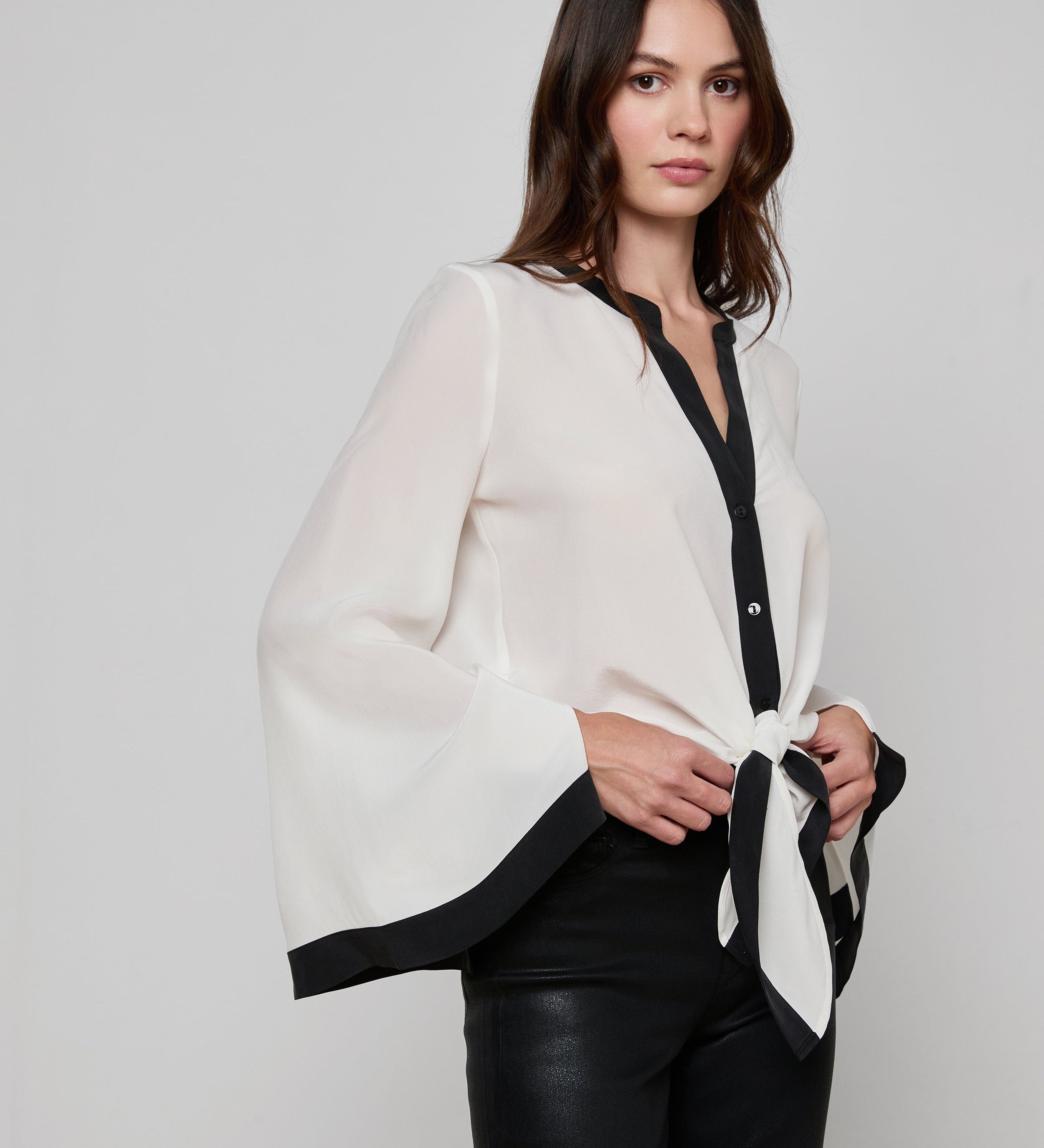 L'AGENCE - Charlize Silk Blouse