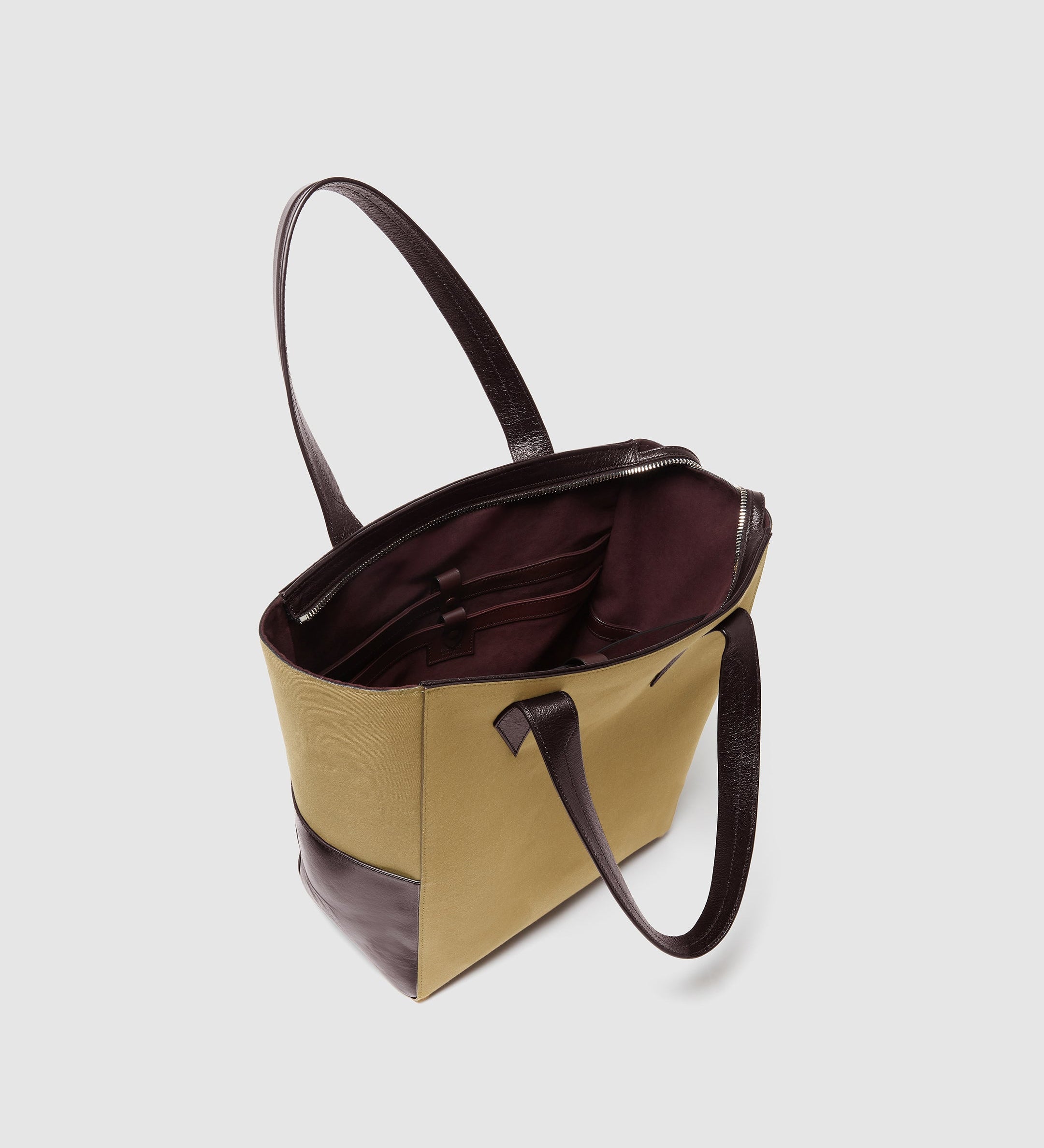 Metier - Passerby North - South Explorer Canvas With Cacao