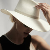 Janessa Leoné - Valentine Hat