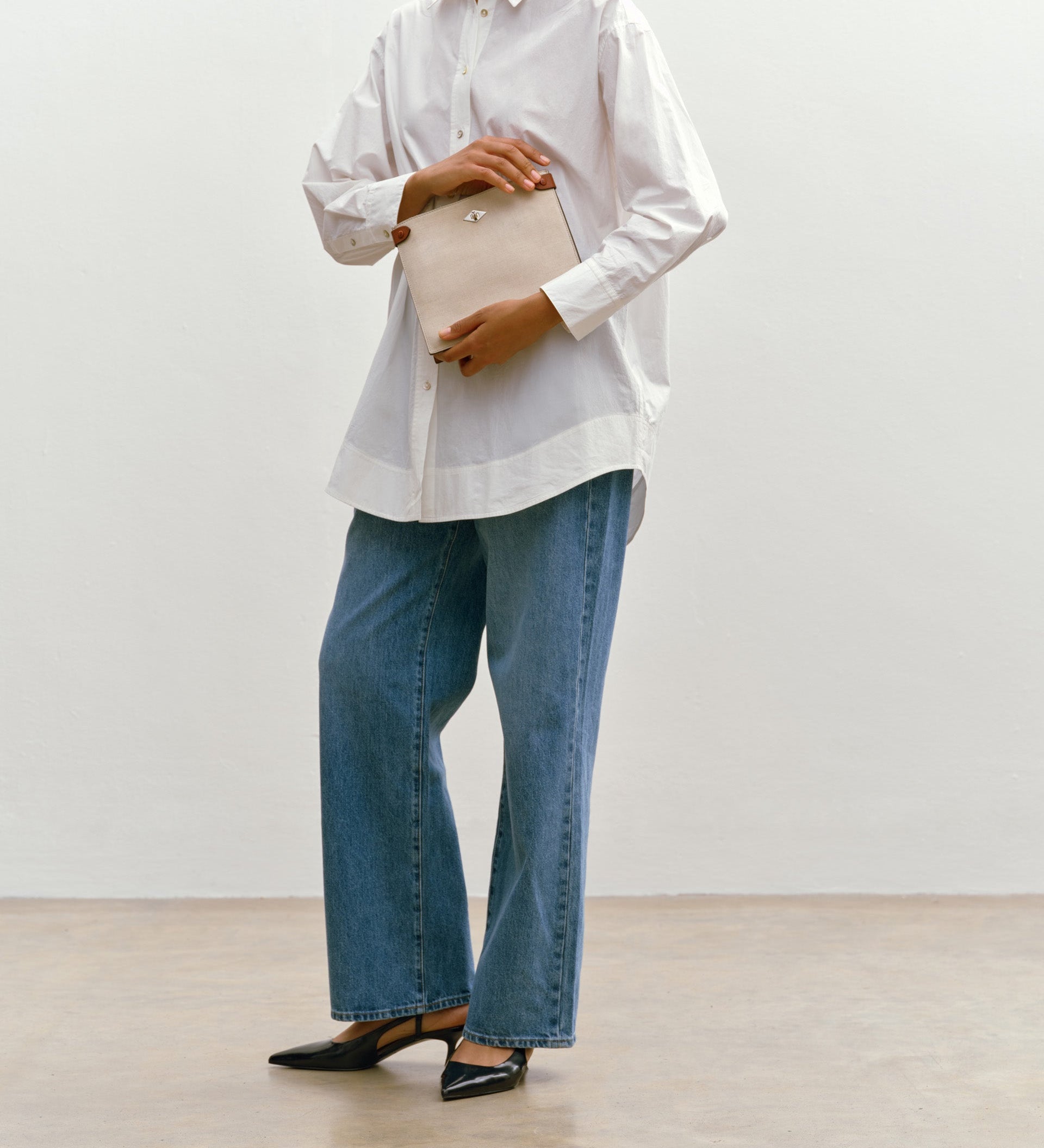 Metier - Stowaway Crossbody Natural Linen with Cognac Silver Hardware