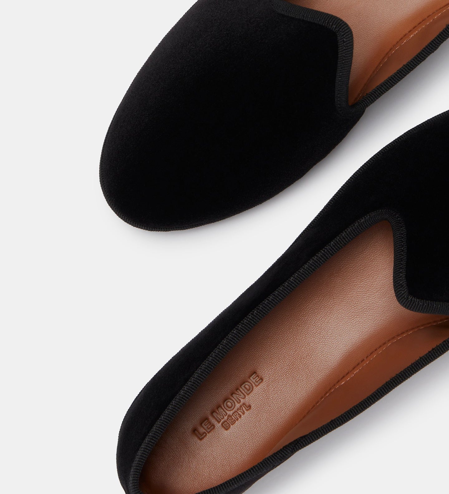 Le Monde Beryl - Soft Venetian Slipper / Black Velvet