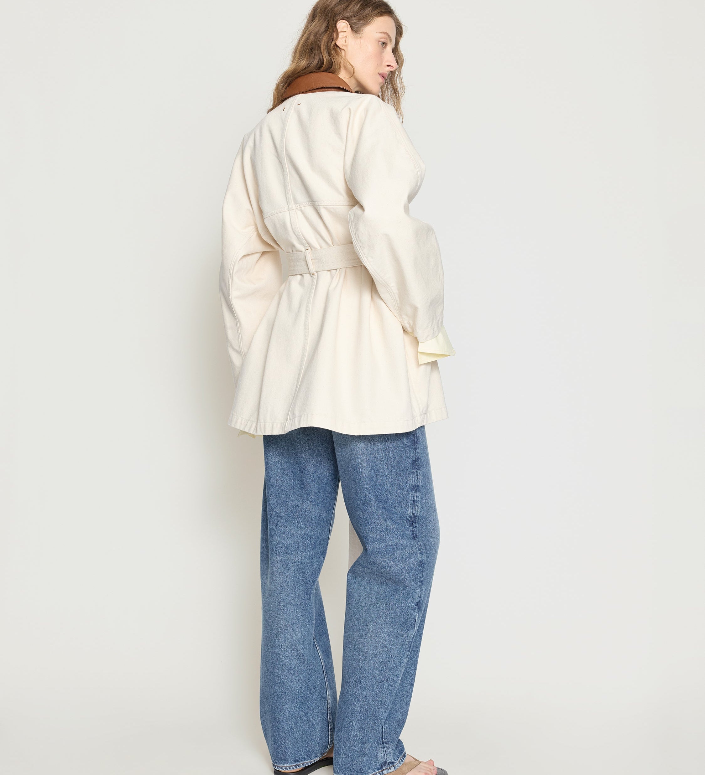 OSSOU - Sweep Jacket in Buff Wash