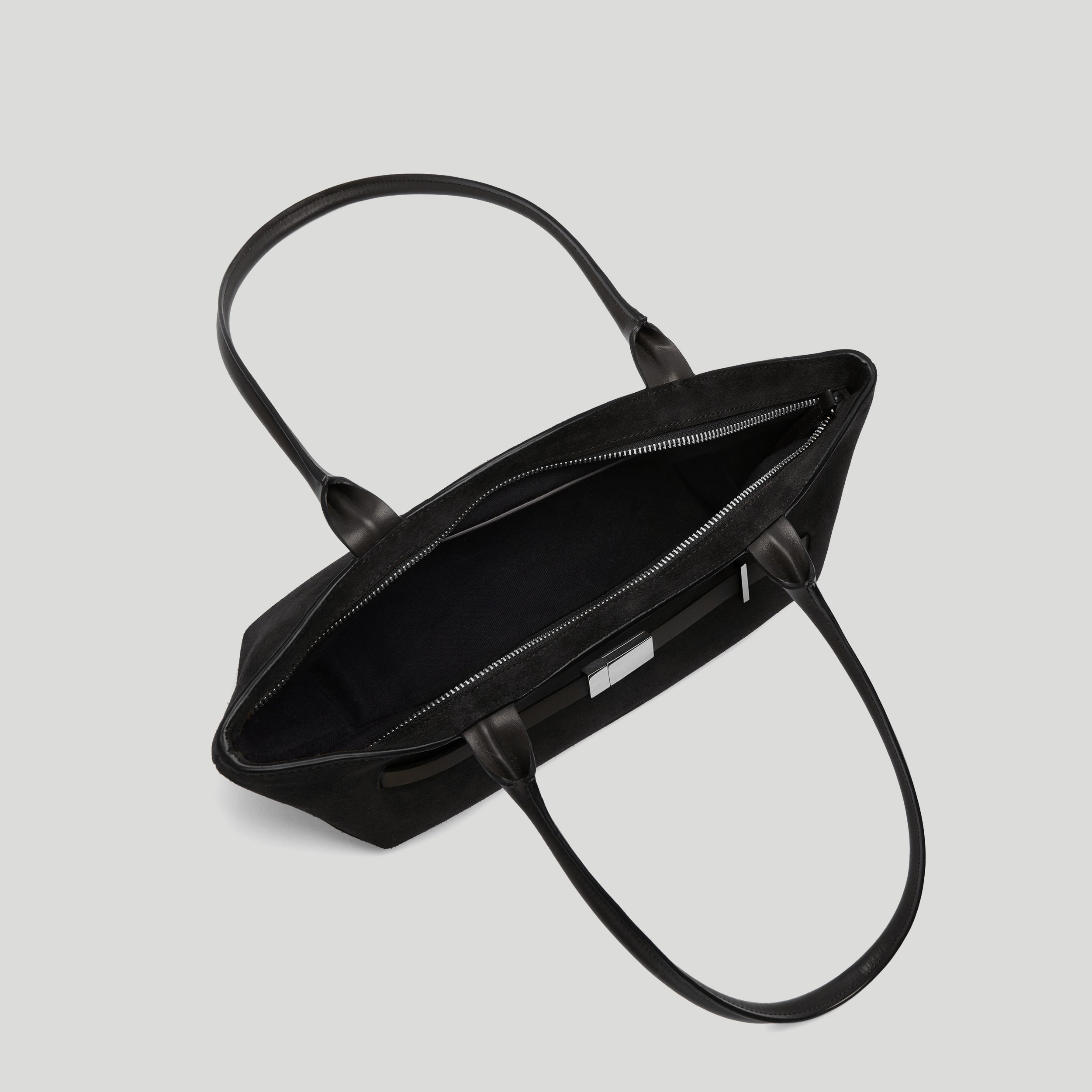 Demellier London - The New York Shoulder