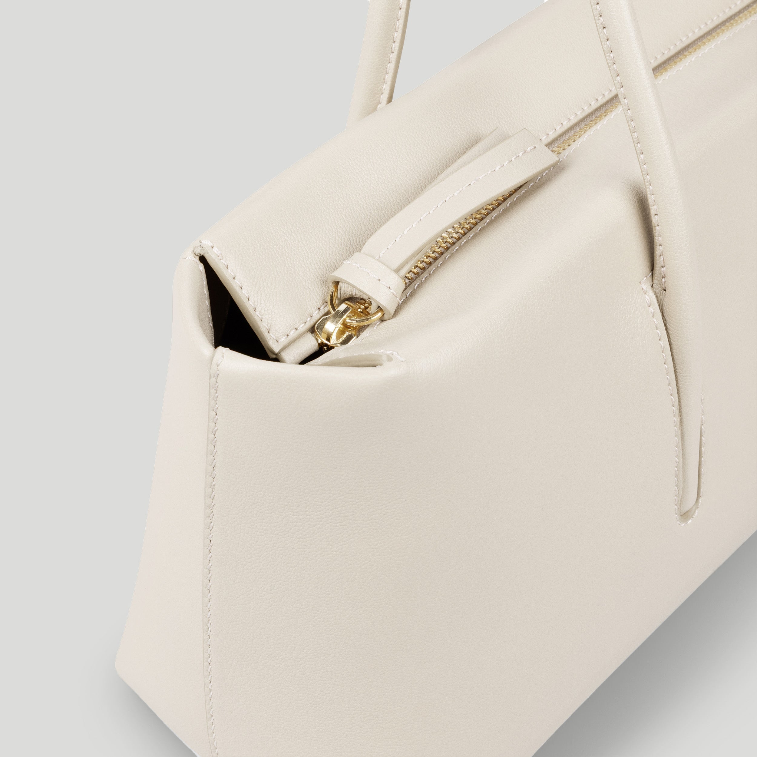 Demellier London - The Stockholm Shoulder