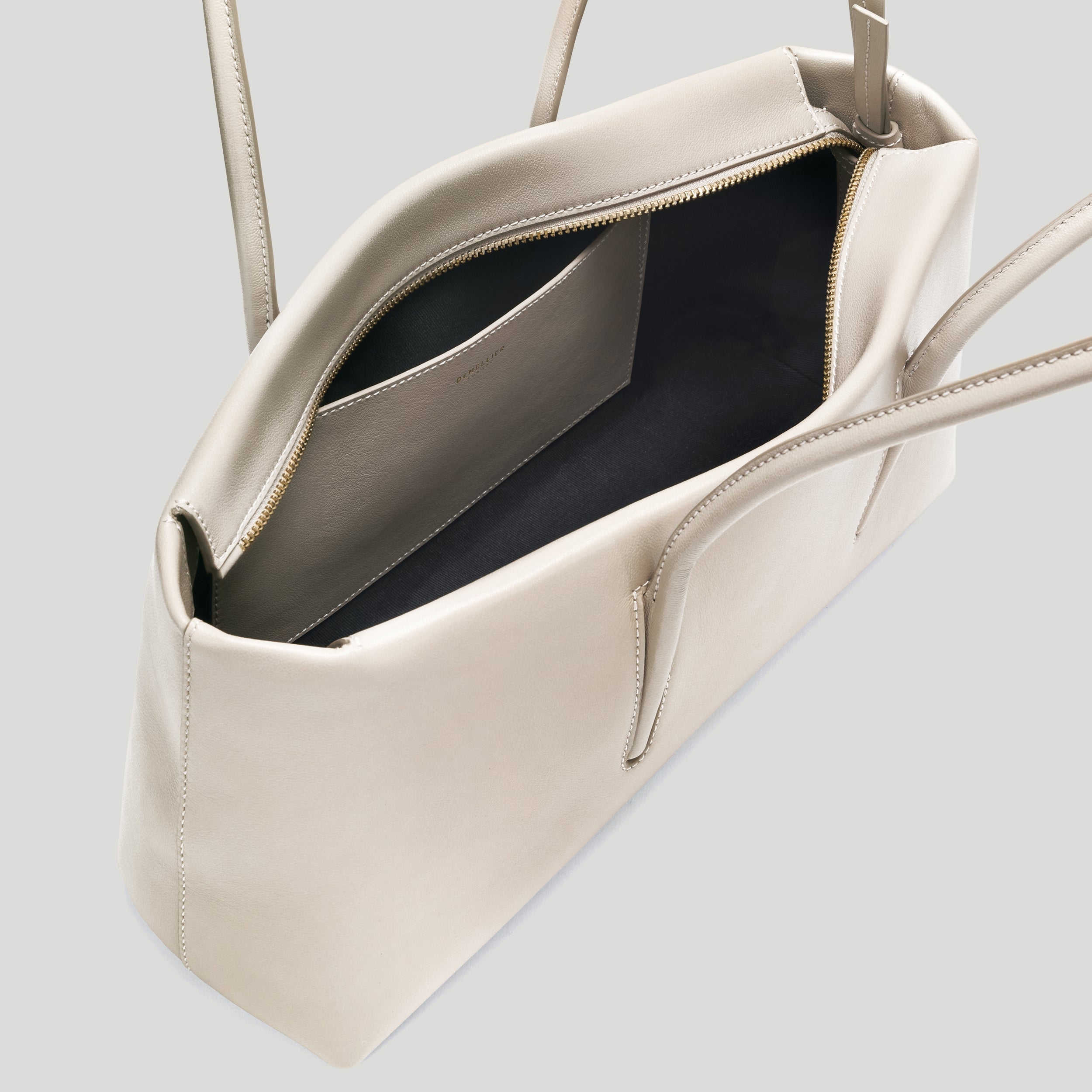 Demellier London - The Stockholm Shoulder