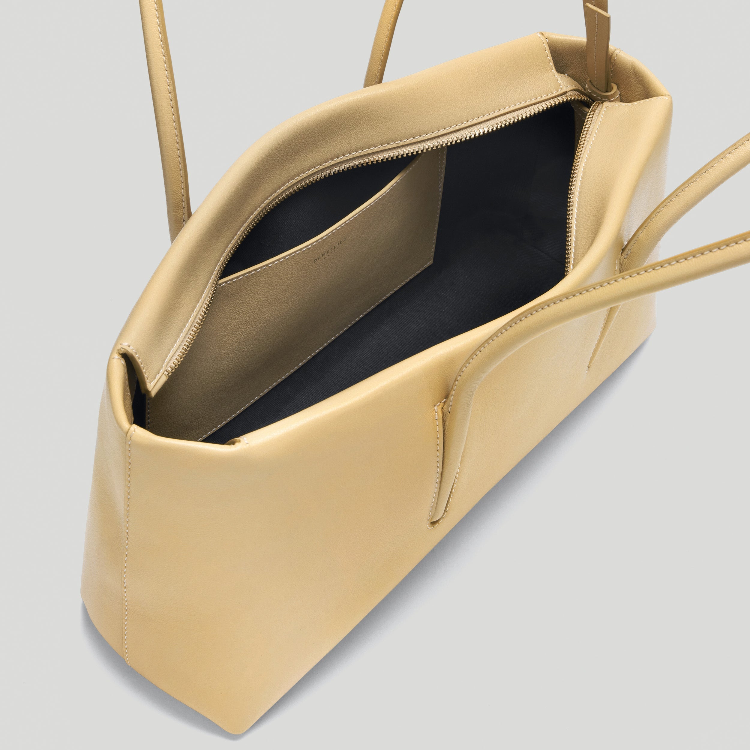 Demellier London - The Stockholm Shoulder