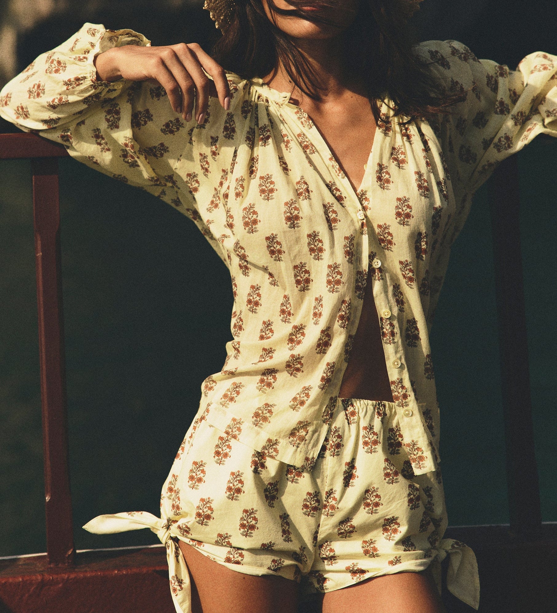 DOEN - UMA SHORT
