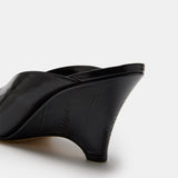 Le Monde Beryl - Victoria Wedge / Black Leather Eel Effect