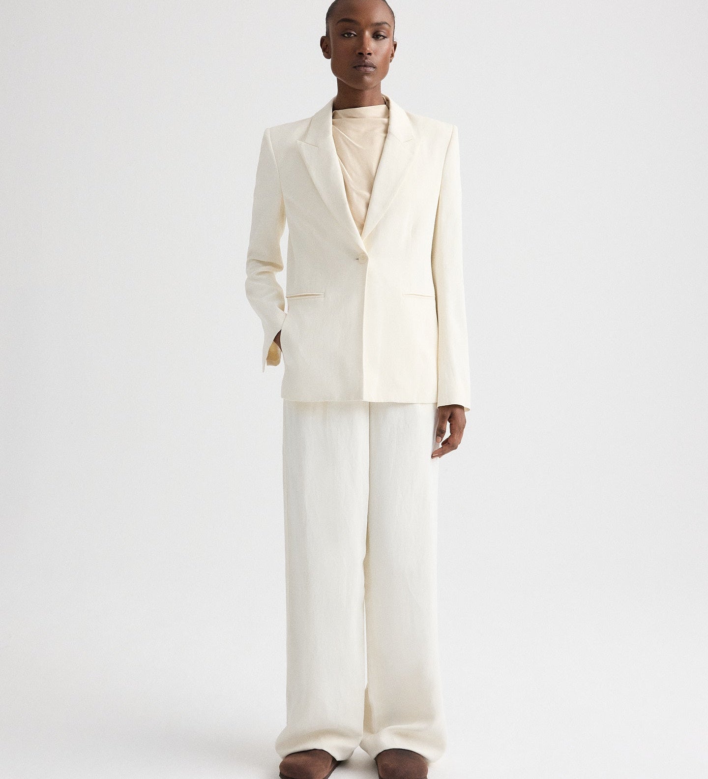 TWP - Her Fit Blazer in Coated Viscose Linen