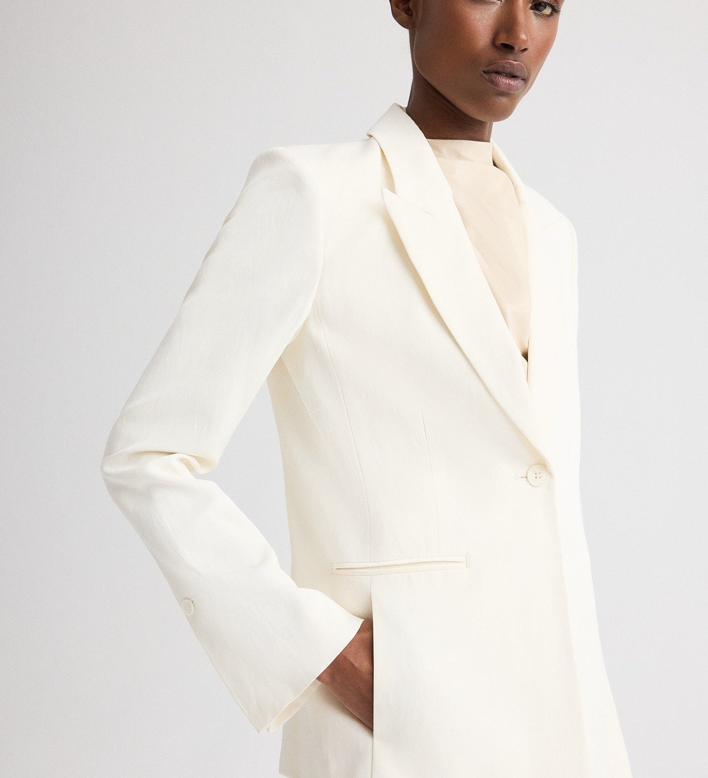TWP - Her Fit Blazer in Coated Viscose Linen
