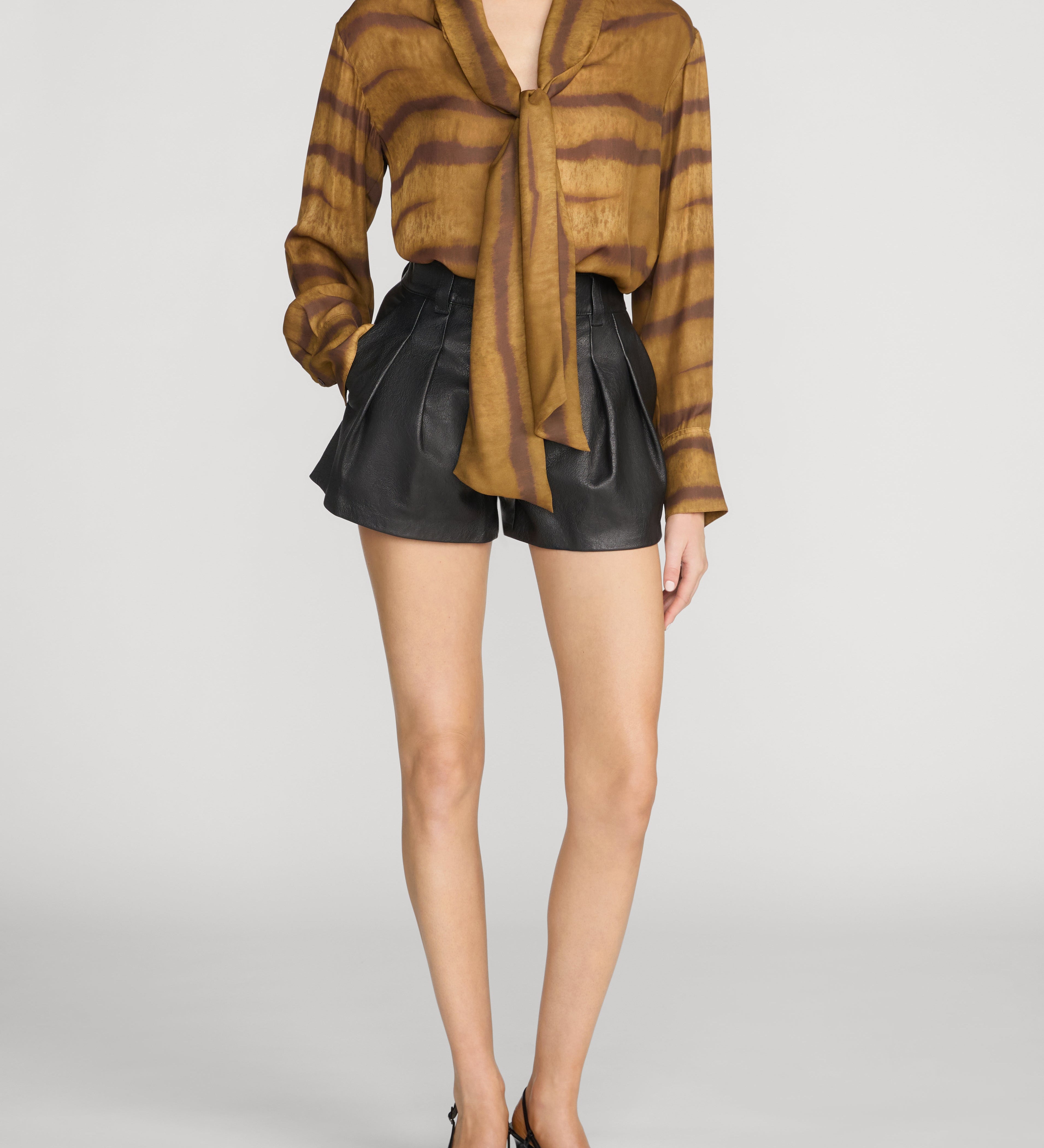 FRAME - The Leather Structural Short