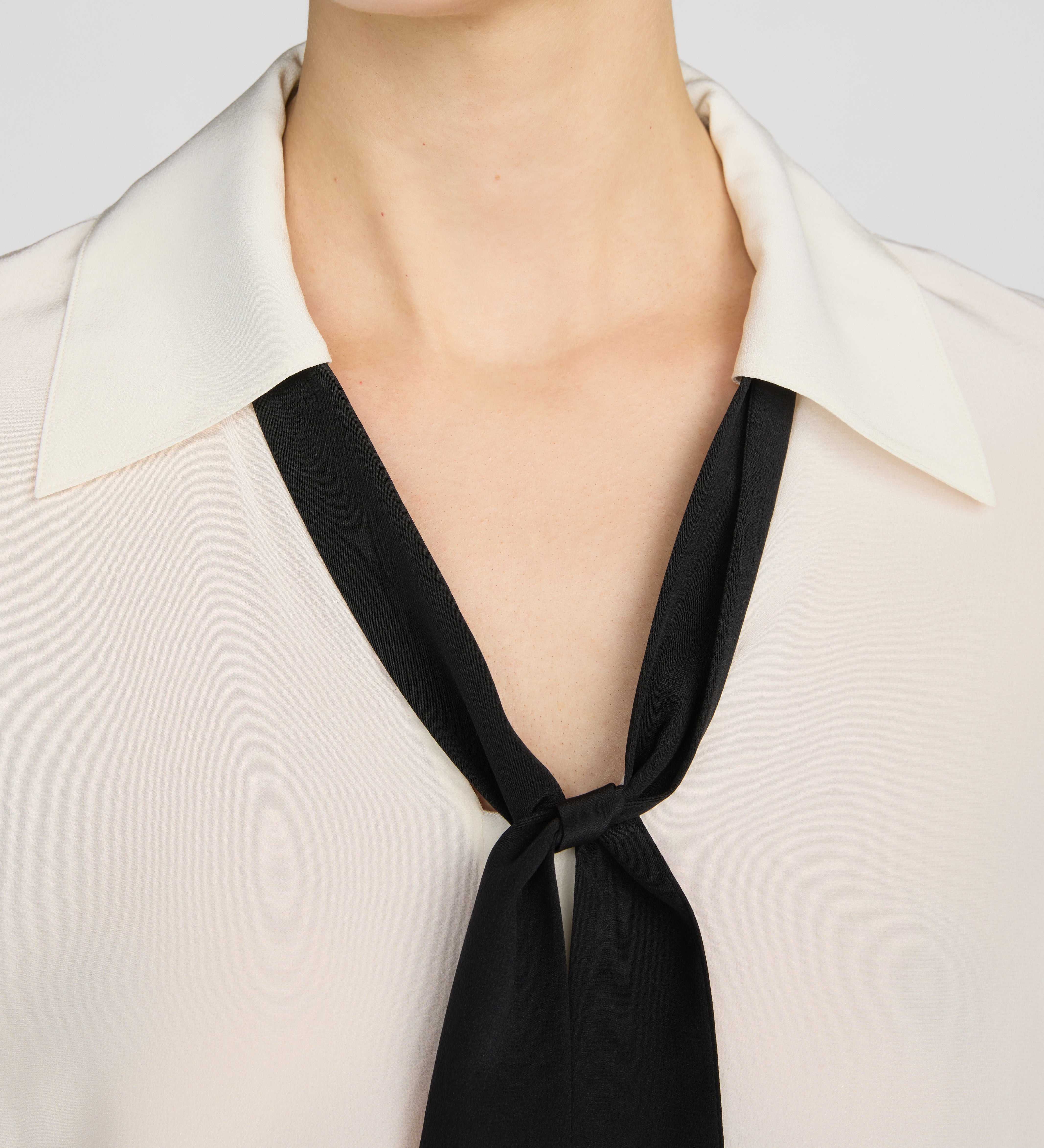 FRAME - The Contrast Tie Shirt