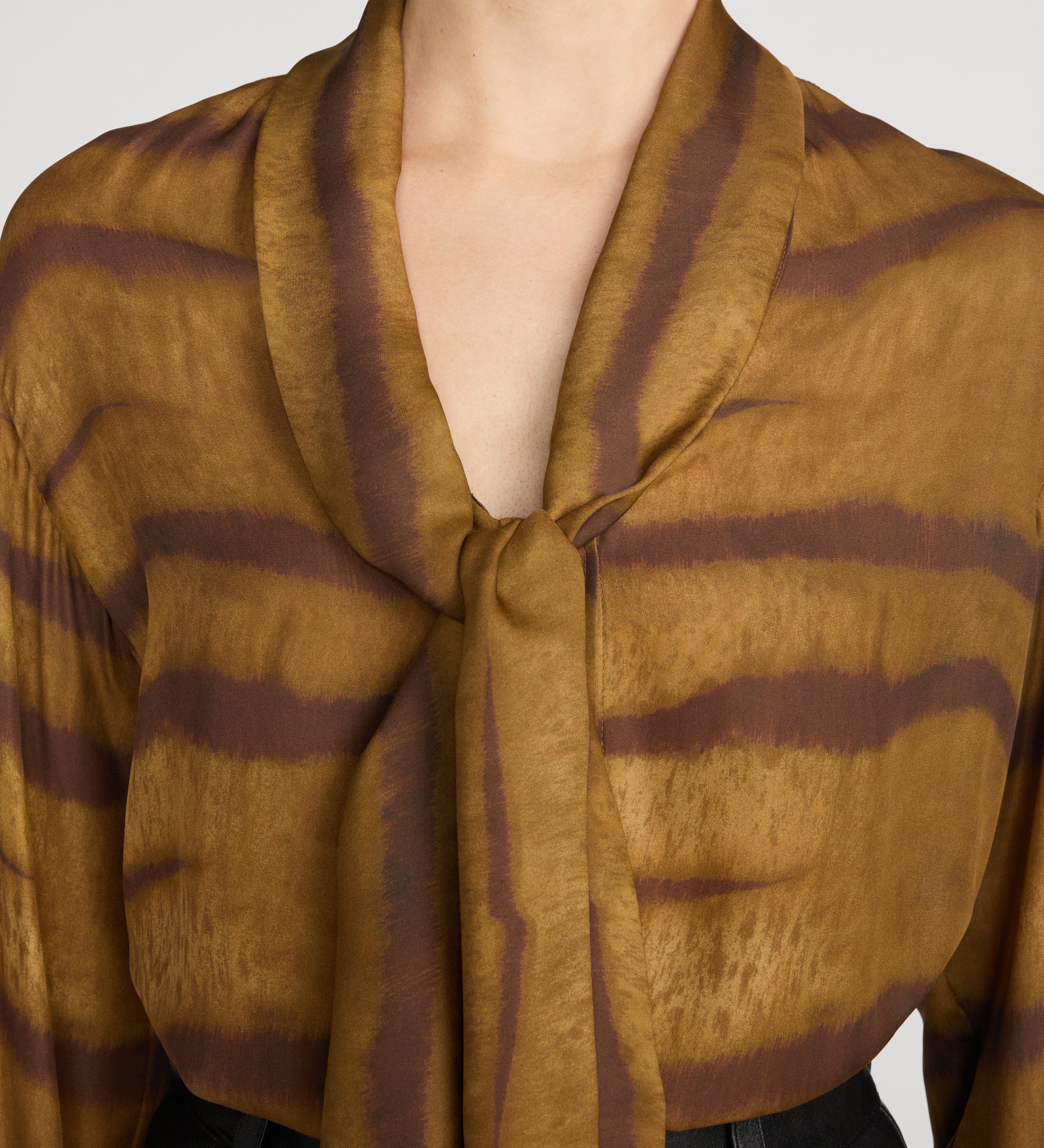 FRAME - The Silk Oversized Tie Shirt