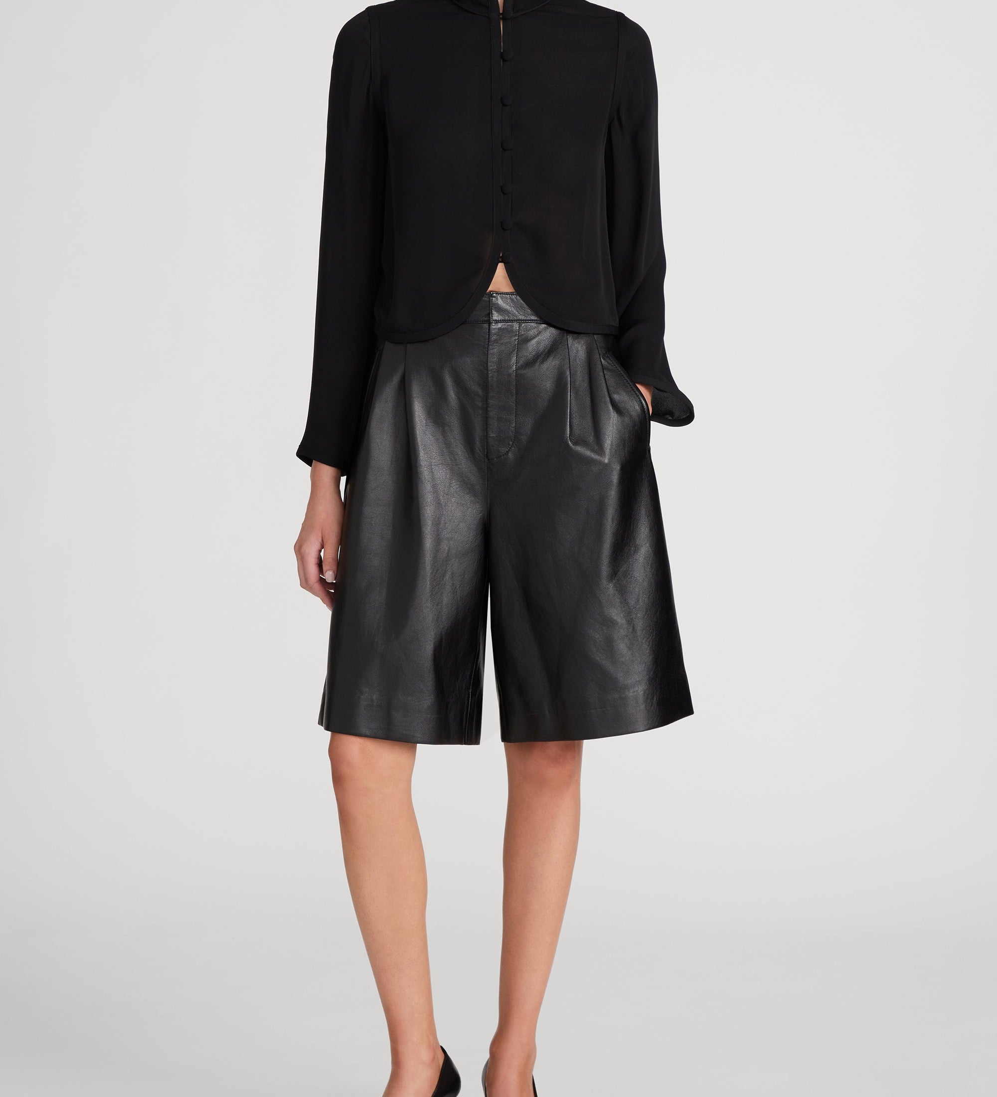 FRAME - The Paper Leather Boy Short