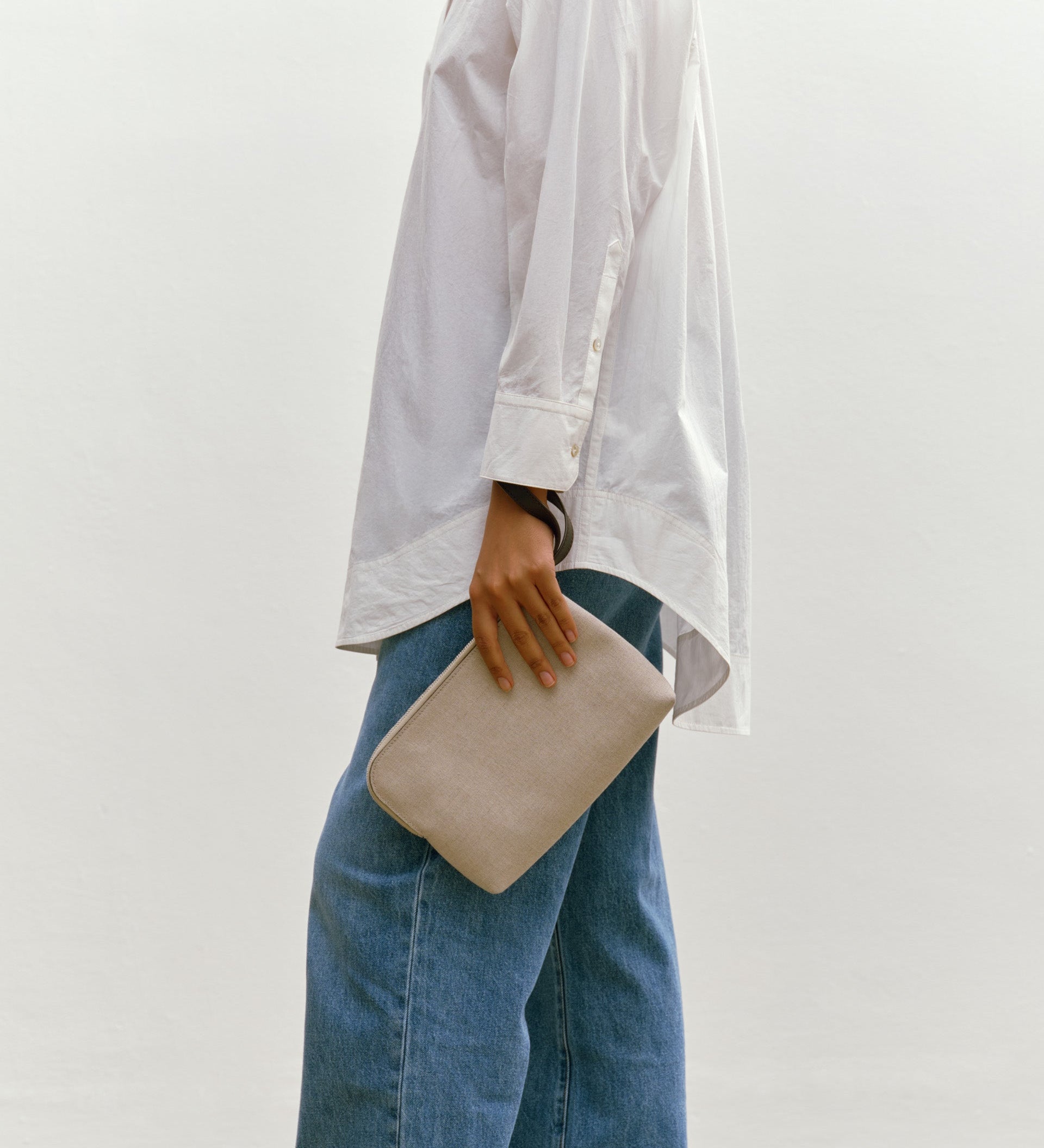 Metier - Wristlet Clutch Natural Linen With Elvis Cacao