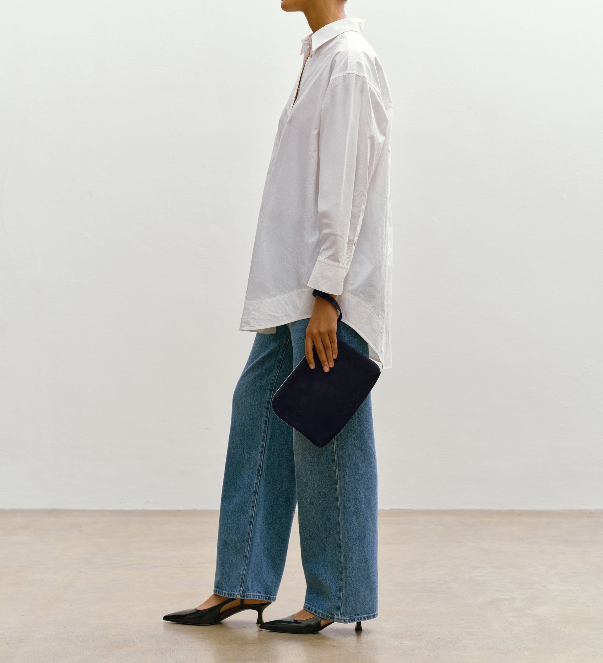 Metier - Wristlet Clutch Nubuck Navy