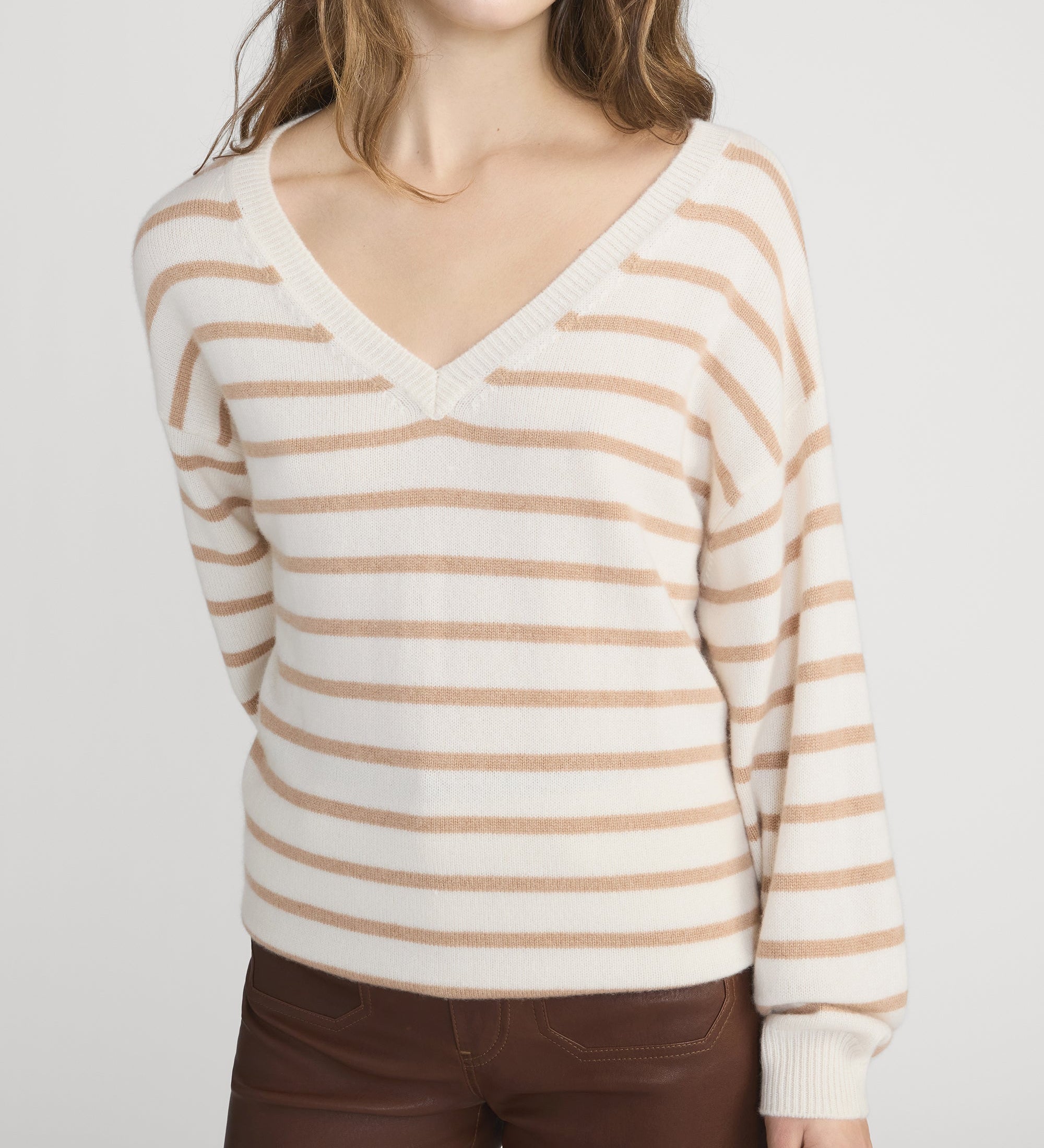 FRAME - The Cashmere V Neck