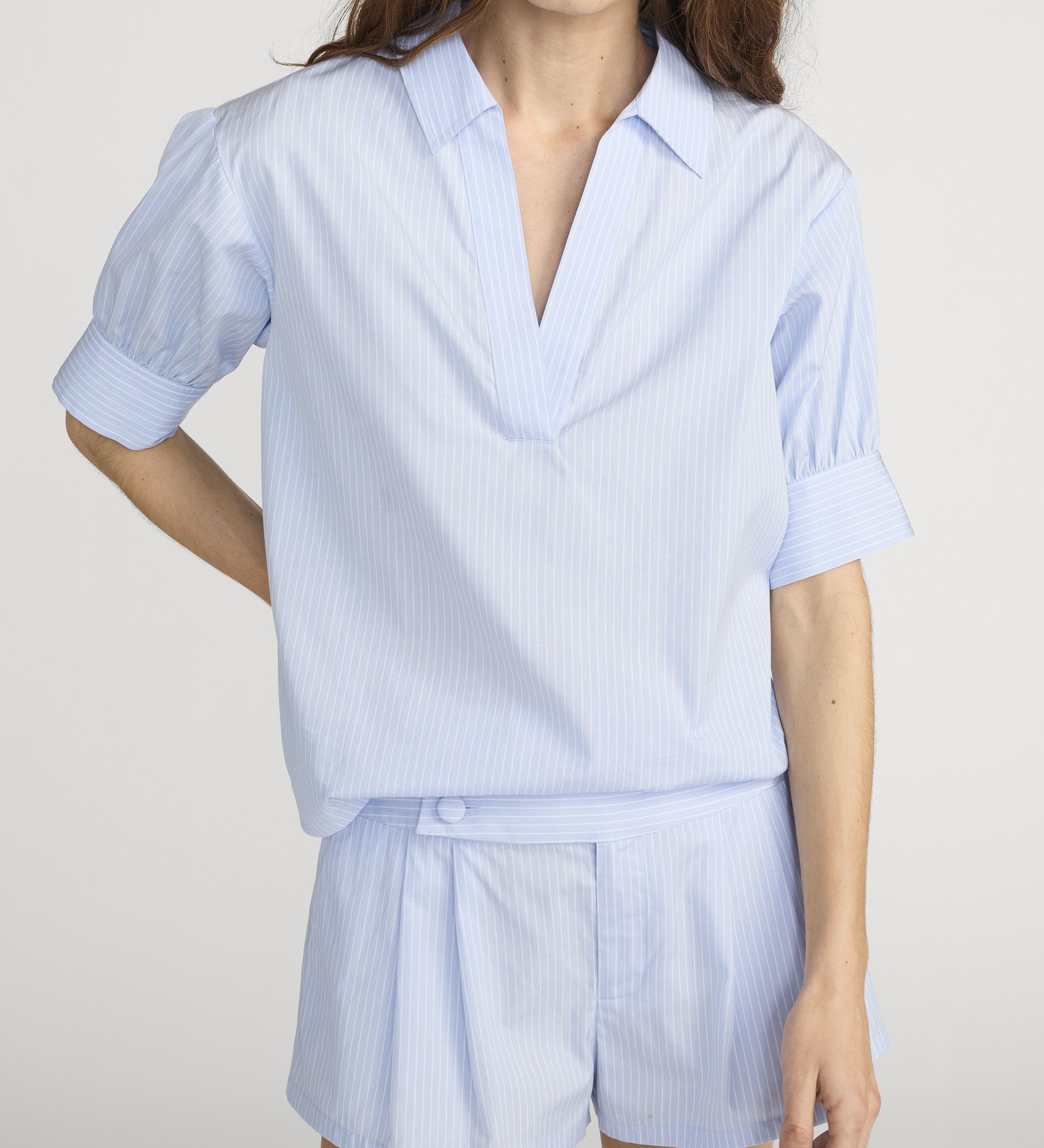 FRAME - The V - neck Popover Top
