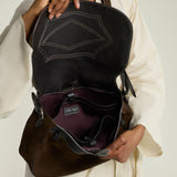 Métier - W INDIANA JONES™ Hunter Messenger Chocolate Suede