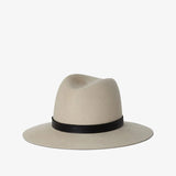 Janessa Leoné - Corinne Hat