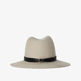 Janessa Leoné - Corinne Hat