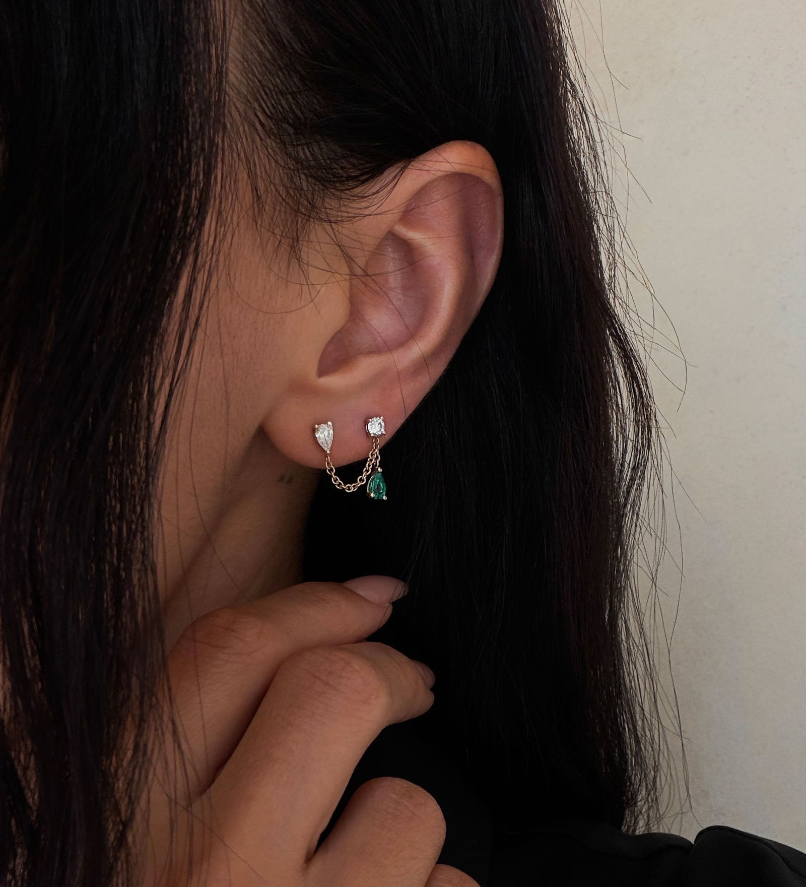Kinn - Doubles Diamond & Emerald Chain Earring