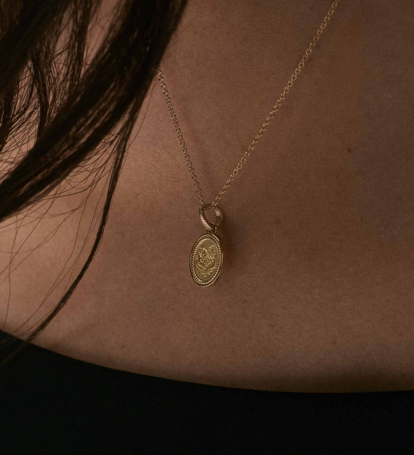 Kinn - Swan Dream Pendant Necklace