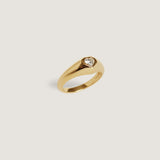 Kinn - Heart Signet Ring Diamond